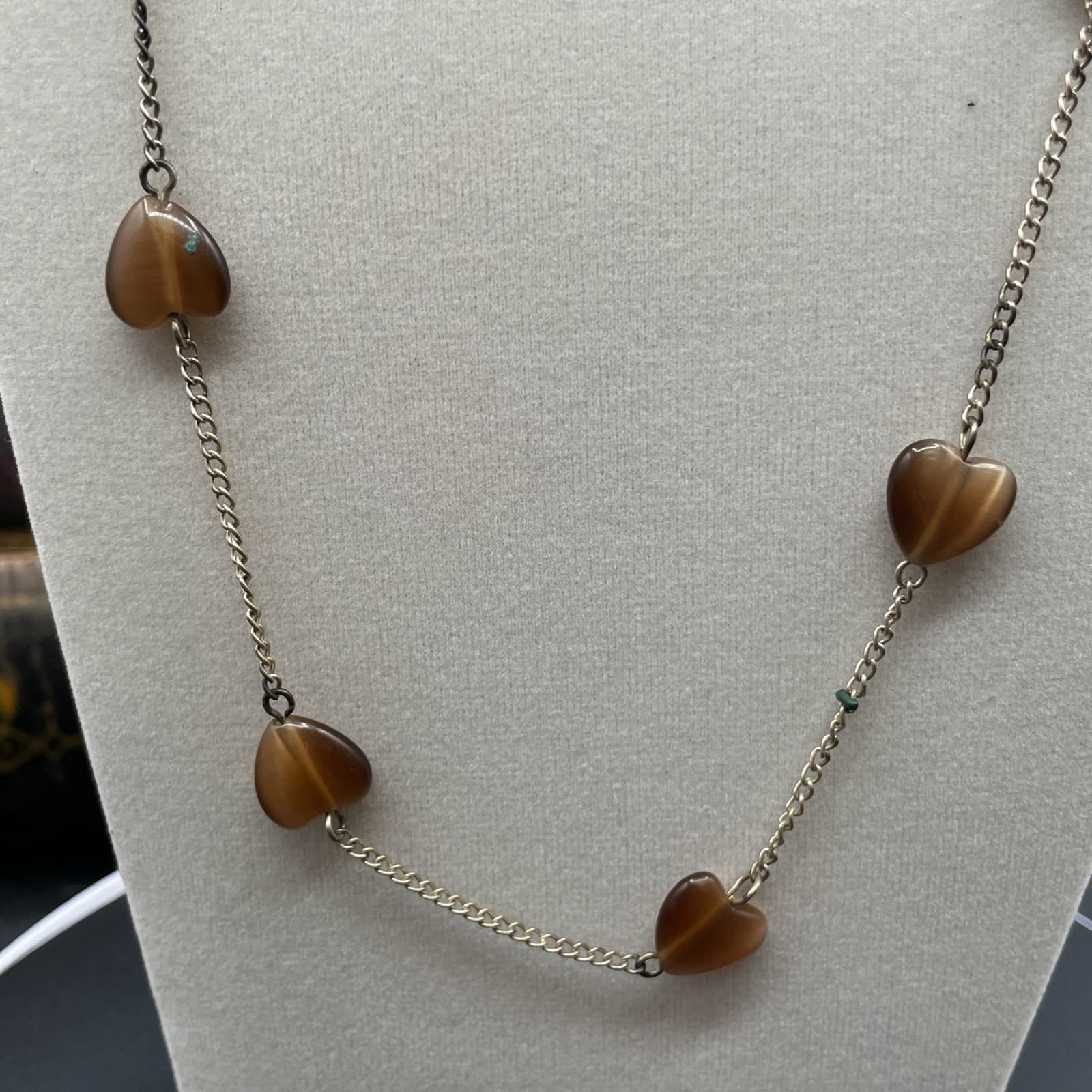 Vintage Silver-Tone Curb Chain Amber Lucite Hearts Statement Station Necklace - Thumbnail 5