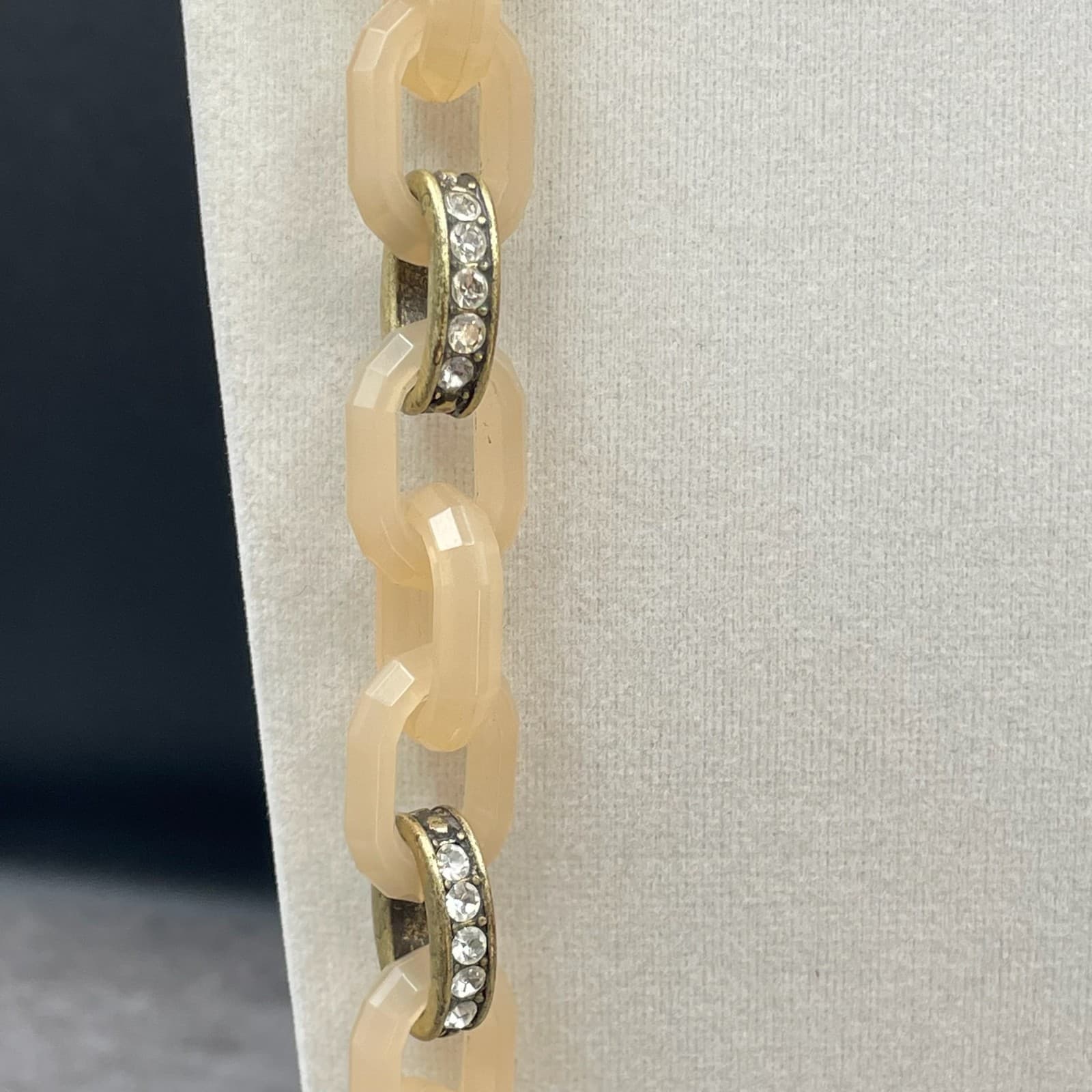 Nude Tone Rhinestone Embellished Faceted Resin Chunky Link Statement Necklace - Thumbnail 4