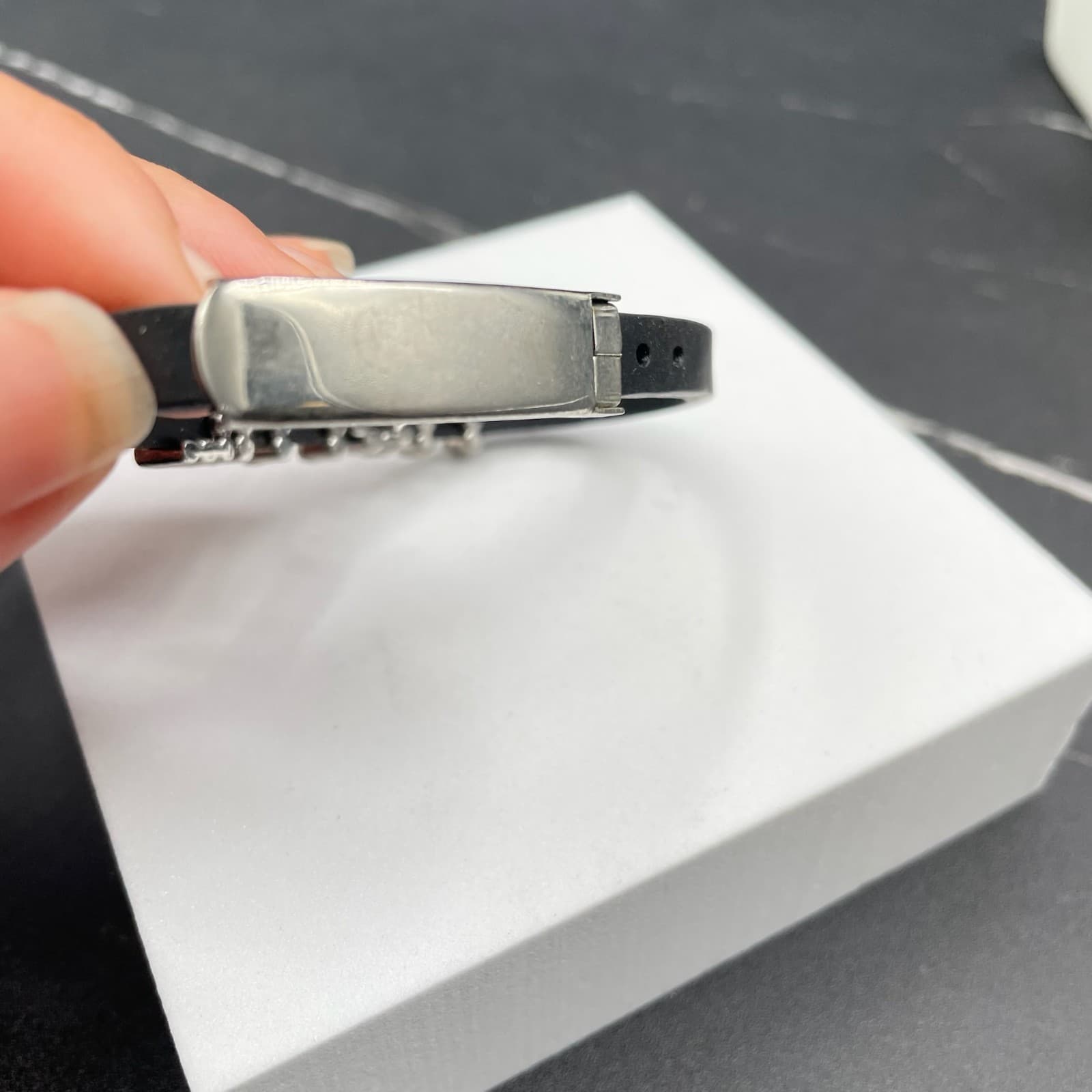 Y2K Silver-Tone Classic Rhinestone Rubber Slider Charm "HOTTIE" Buckle Bracelet - Thumbnail 5