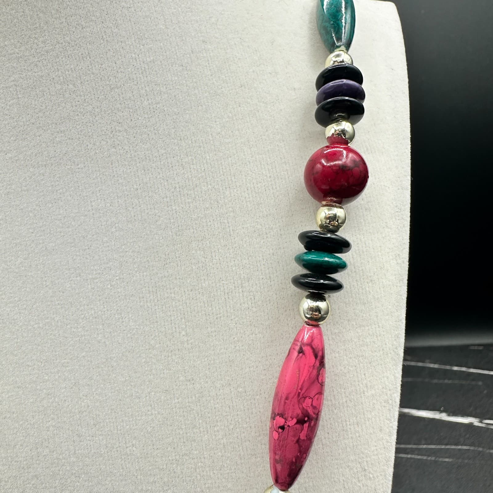 Vintage Multi-Color Statement Necklace Bead Gold Tone 80s Style Chunky 15 in - Thumbnail 7