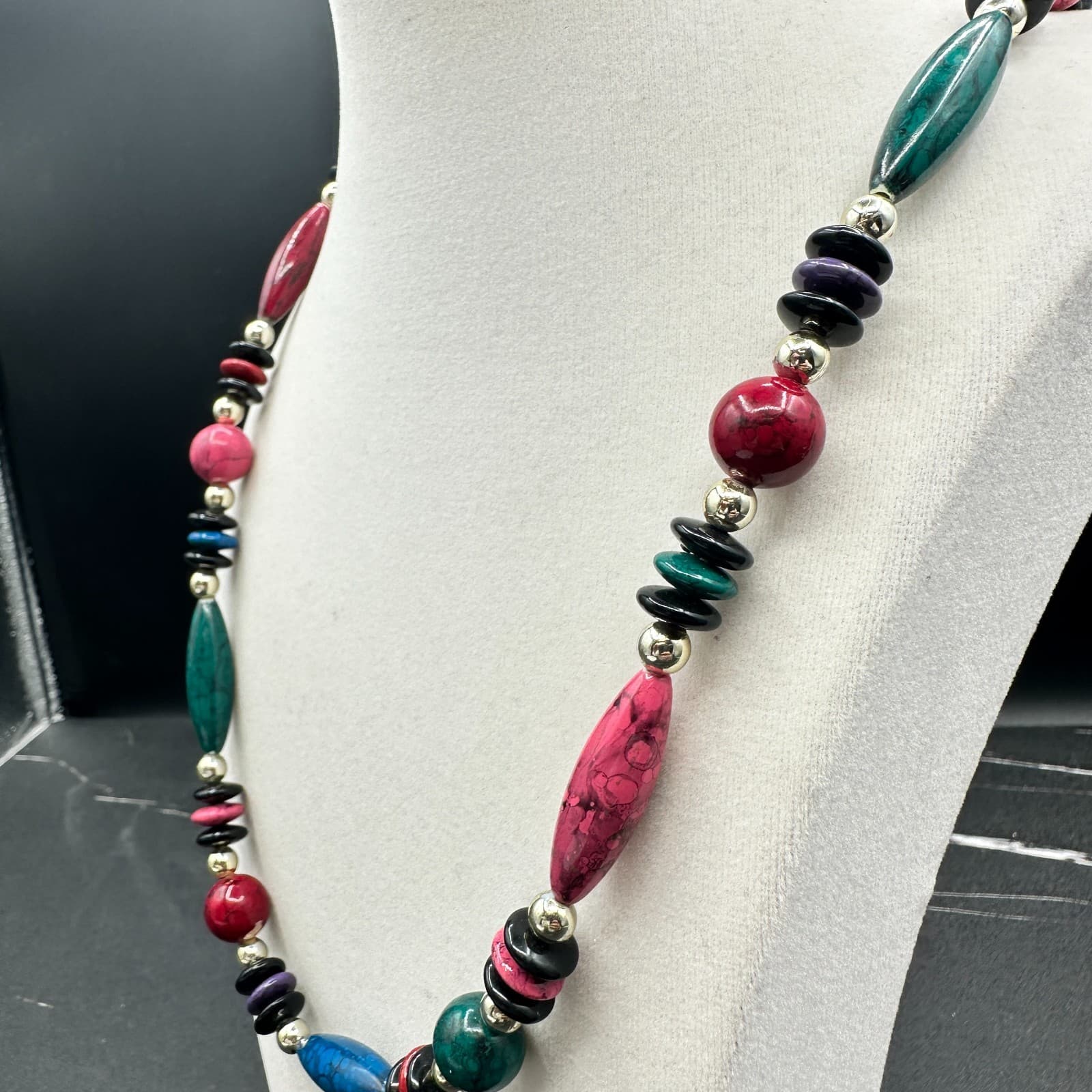 Vintage Multi-Color Statement Necklace Bead Gold Tone 80s Style Chunky 15 in - Thumbnail 9