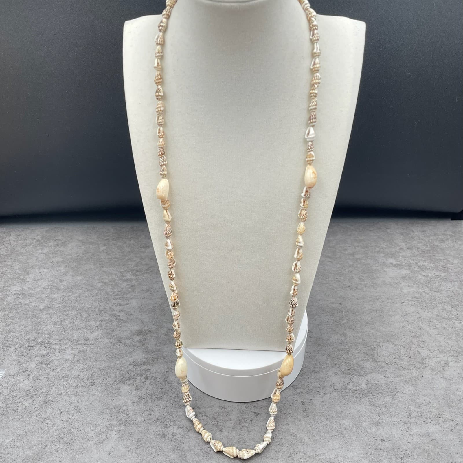 Vintage Revival 1990s Beige Boho-Chic Cultured Long Natural Seashell Necklace - Image 1