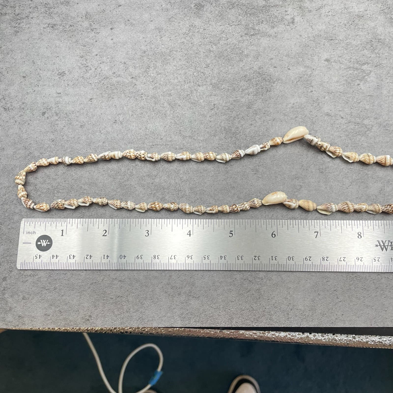 Vintage Revival 1990s Beige Boho-Chic Cultured Long Natural Seashell Necklace - Thumbnail 10