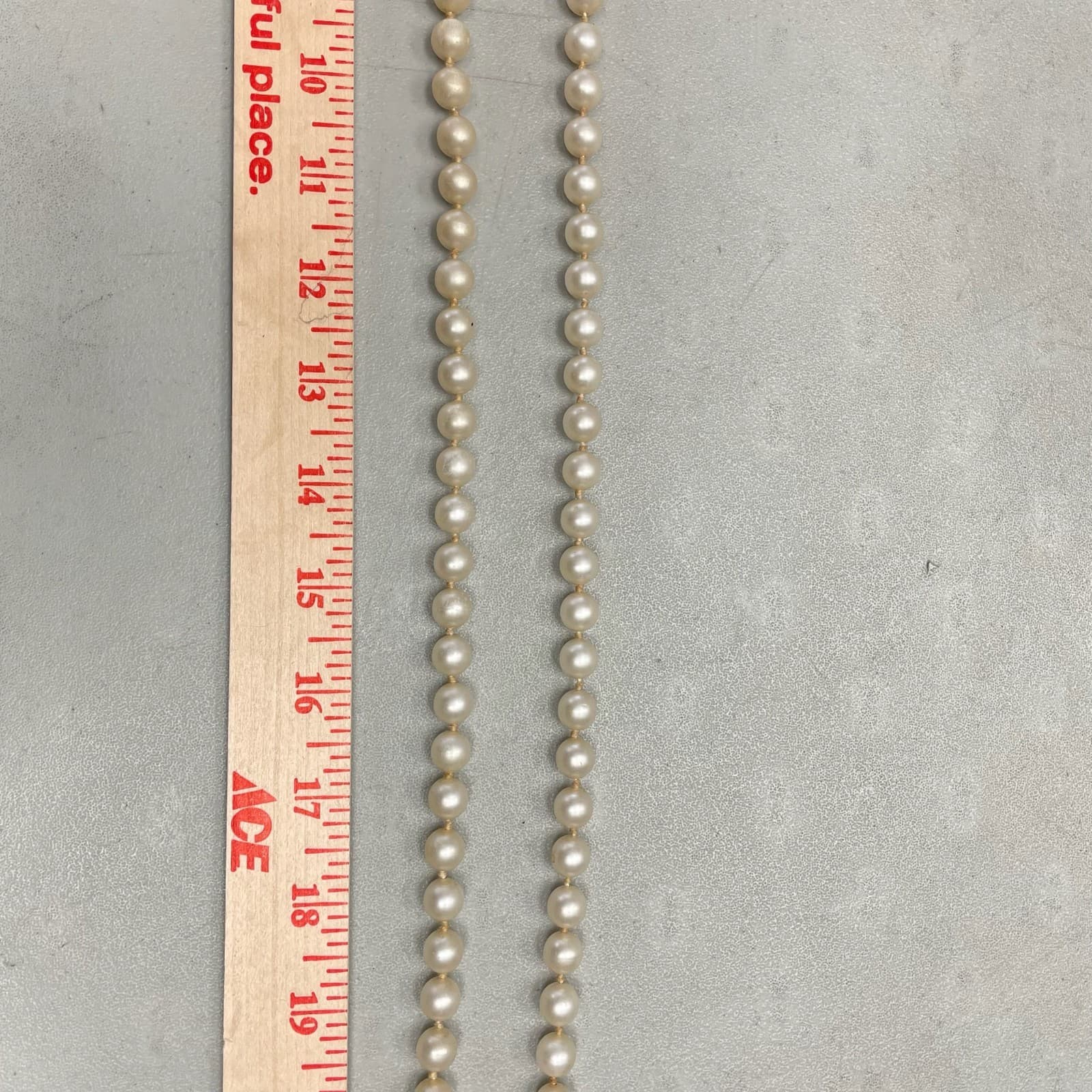 VTG Cream Classic Traditional Plastic Double-Strand Beaded Push Lock Necklace - Thumbnail 11