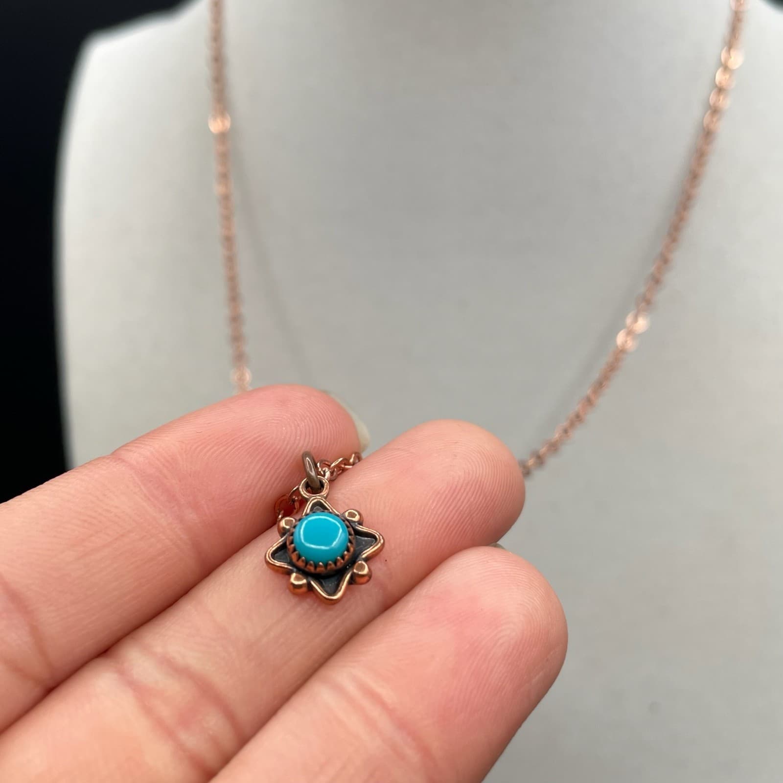 Contemporary Bronze-Tone Classic Round Link Prong Turquoise Pendant Necklace - Thumbnail 6