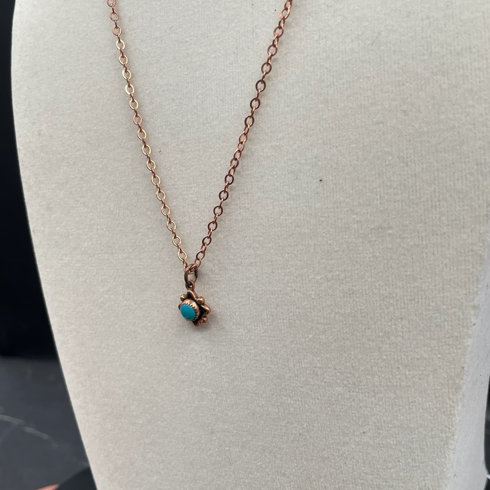 Contemporary Bronze-Tone Classic Round Link Prong Turquoise Pendant Necklace - Thumbnail 8