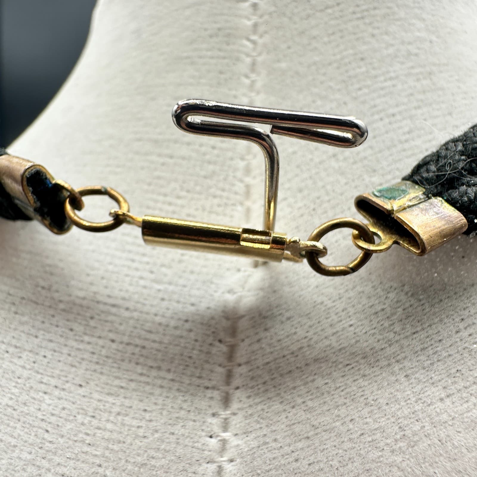 VTG 90s 80s Black White Pendant Necklace Cord Rope Enamel Round Geometric Style - Thumbnail 8