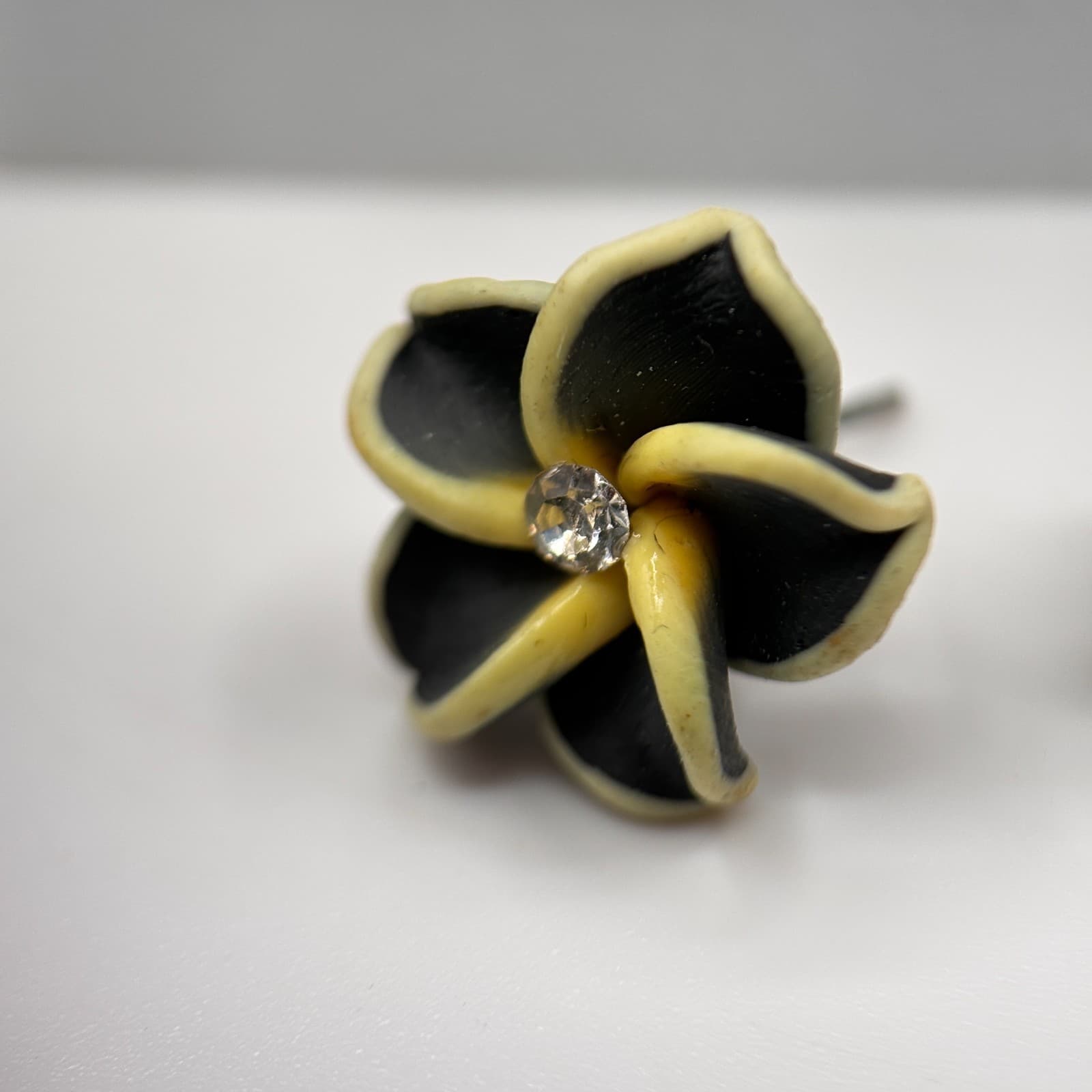 Y2K Plumeria Flower Black & Yellow Dangle Tops & Earrings Tropical Jewelry - Thumbnail 5