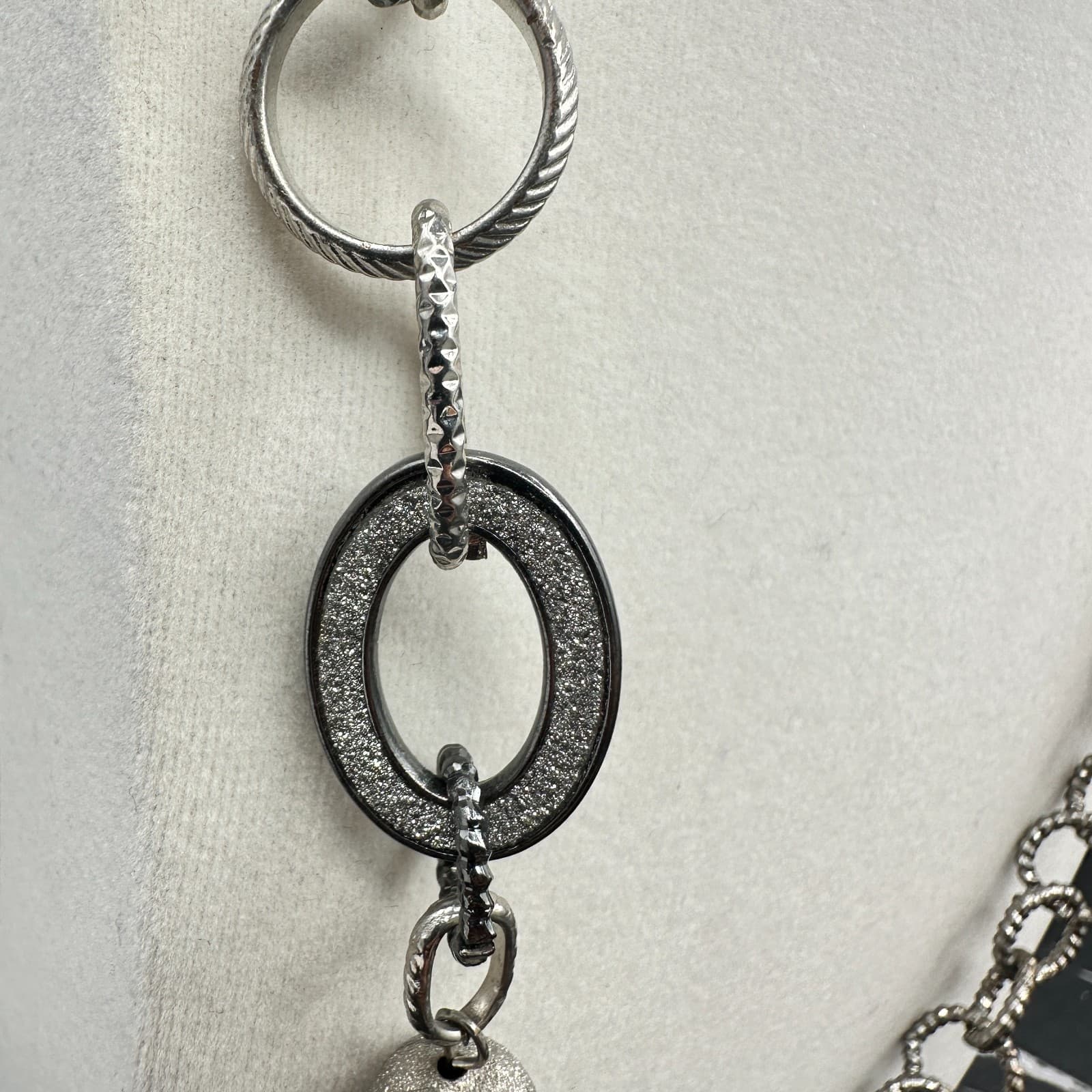 Vintage Silver Tone Chunky Chain Necklace Textured Pave Links Choker Style 19 in - Thumbnail 7