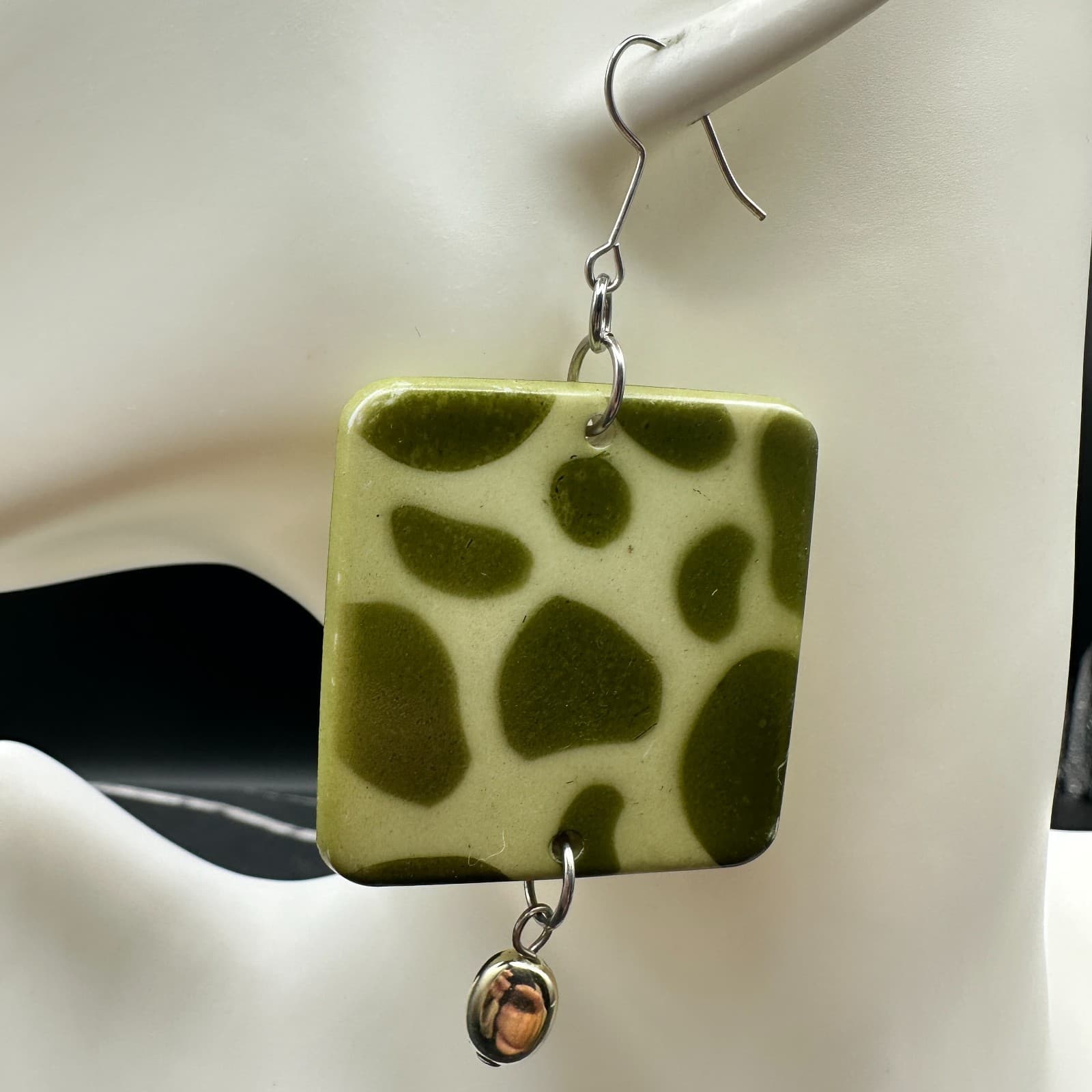 VTG Green Abstract Square Dangle Earrings Retro Plastic Geometric Drop Jewelry - Thumbnail 3