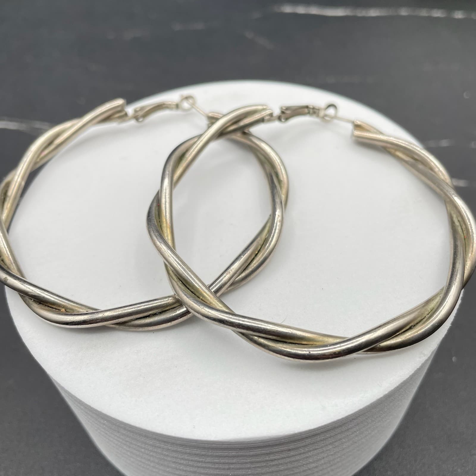 Vintage Retro Silver-Tone Classic Puff Twist Wrapped Hoop Latch Back Earrings - Thumbnail 2