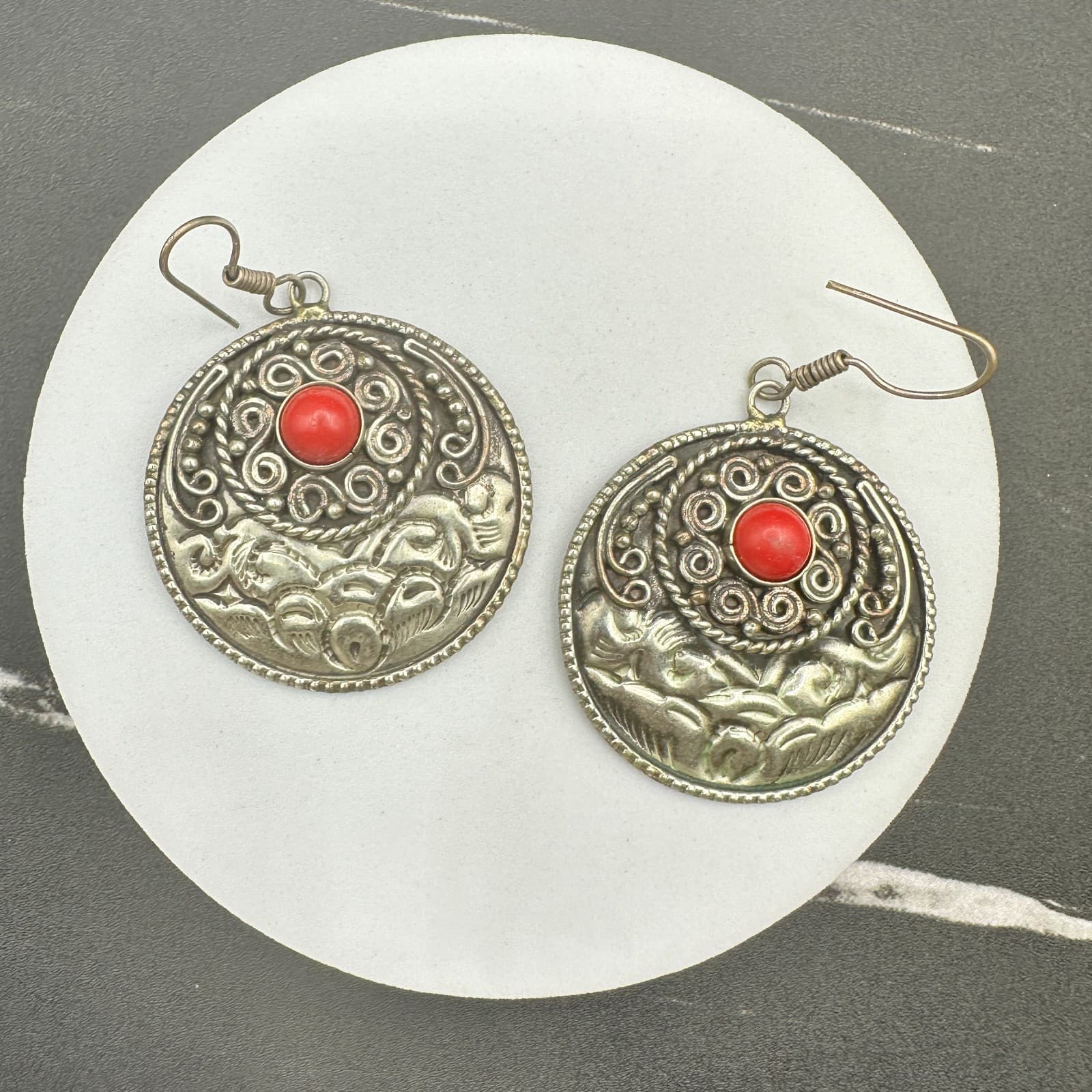 VTG Tibetan Ethnic Dangle Earrings Silver Tone Metal Red Stone Filigree Round - Thumbnail 7