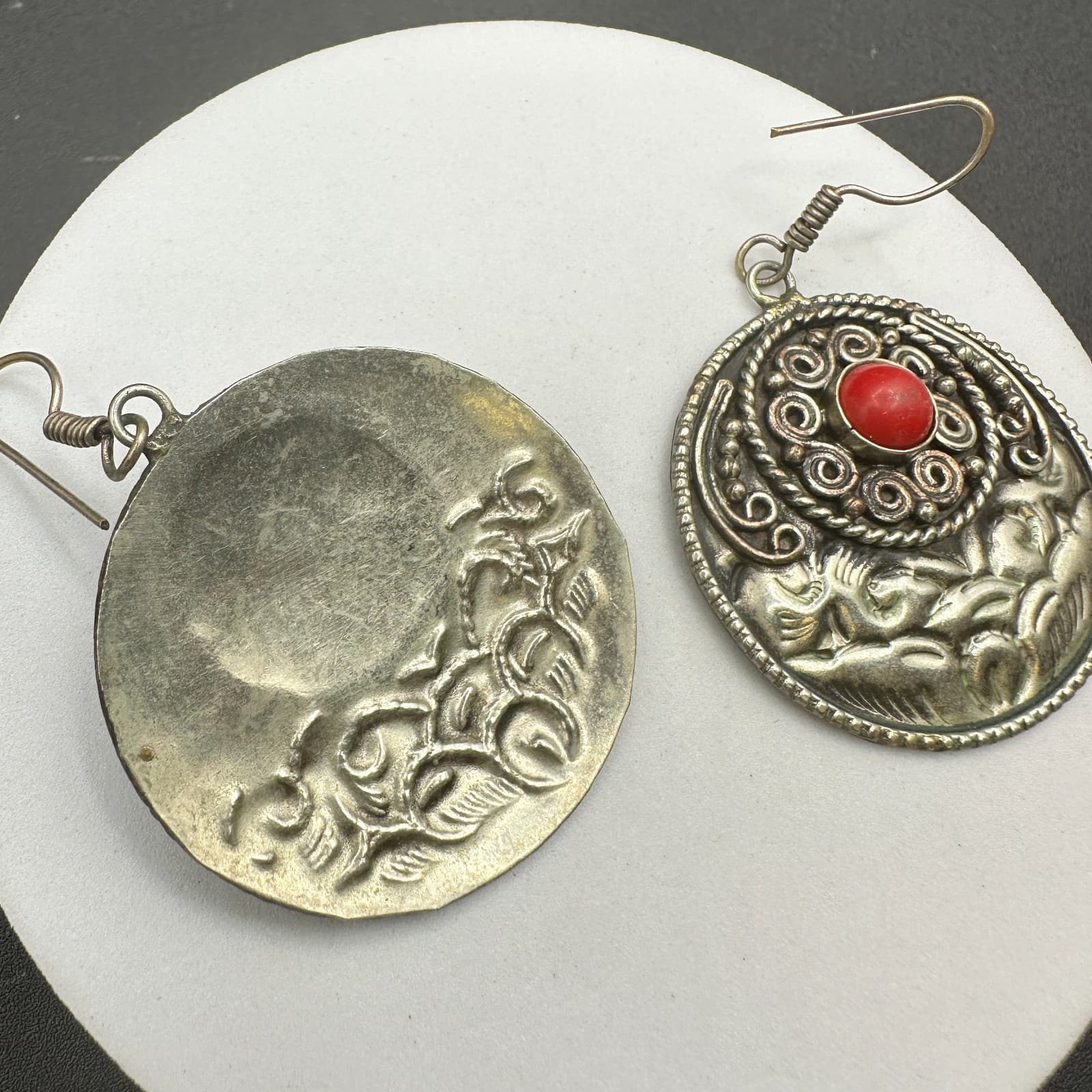 VTG Tibetan Ethnic Dangle Earrings Silver Tone Metal Red Stone Filigree Round - Thumbnail 9