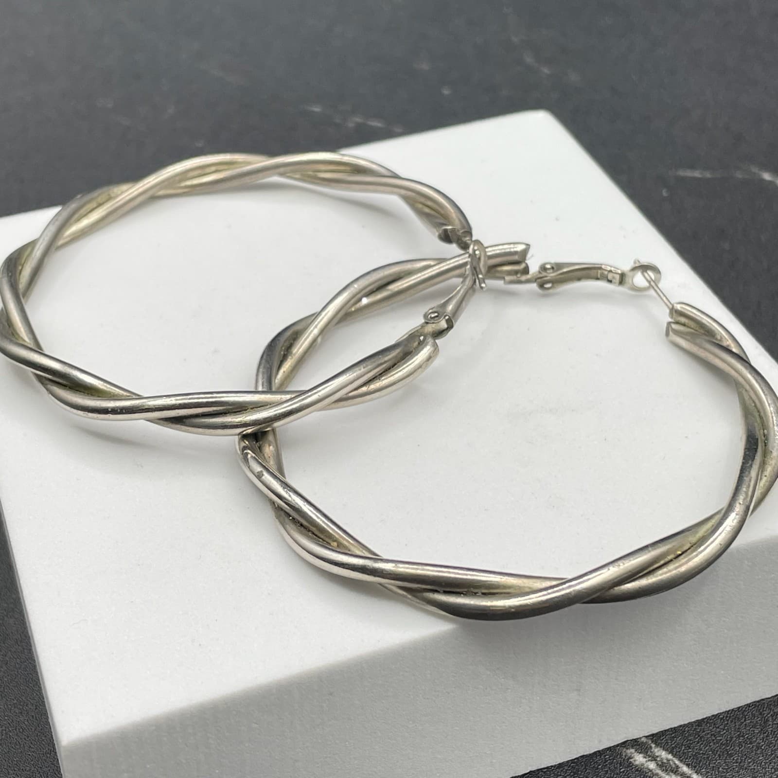 Vintage Retro Silver-Tone Classic Puff Twist Wrapped Hoop Latch Back Earrings - Thumbnail 7