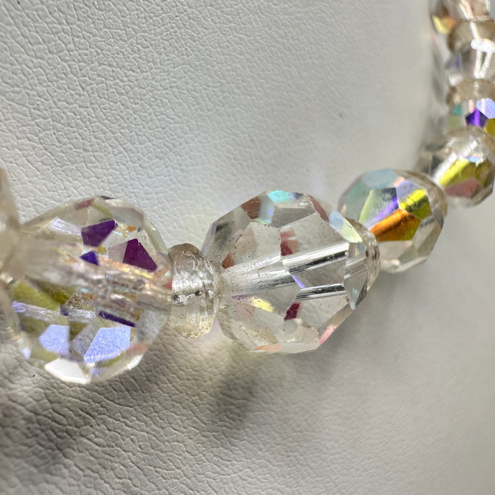 Vintage 80s Faceted AB Bead Graduated Choker Necklace Retro Jewelry - Thumbnail 4