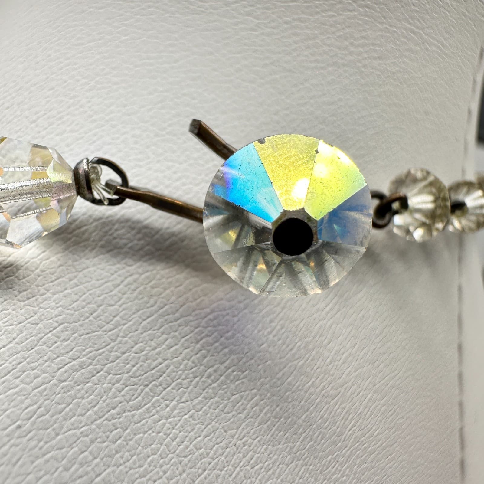 Vintage 80s Faceted AB Bead Graduated Choker Necklace Retro Jewelry - Thumbnail 8