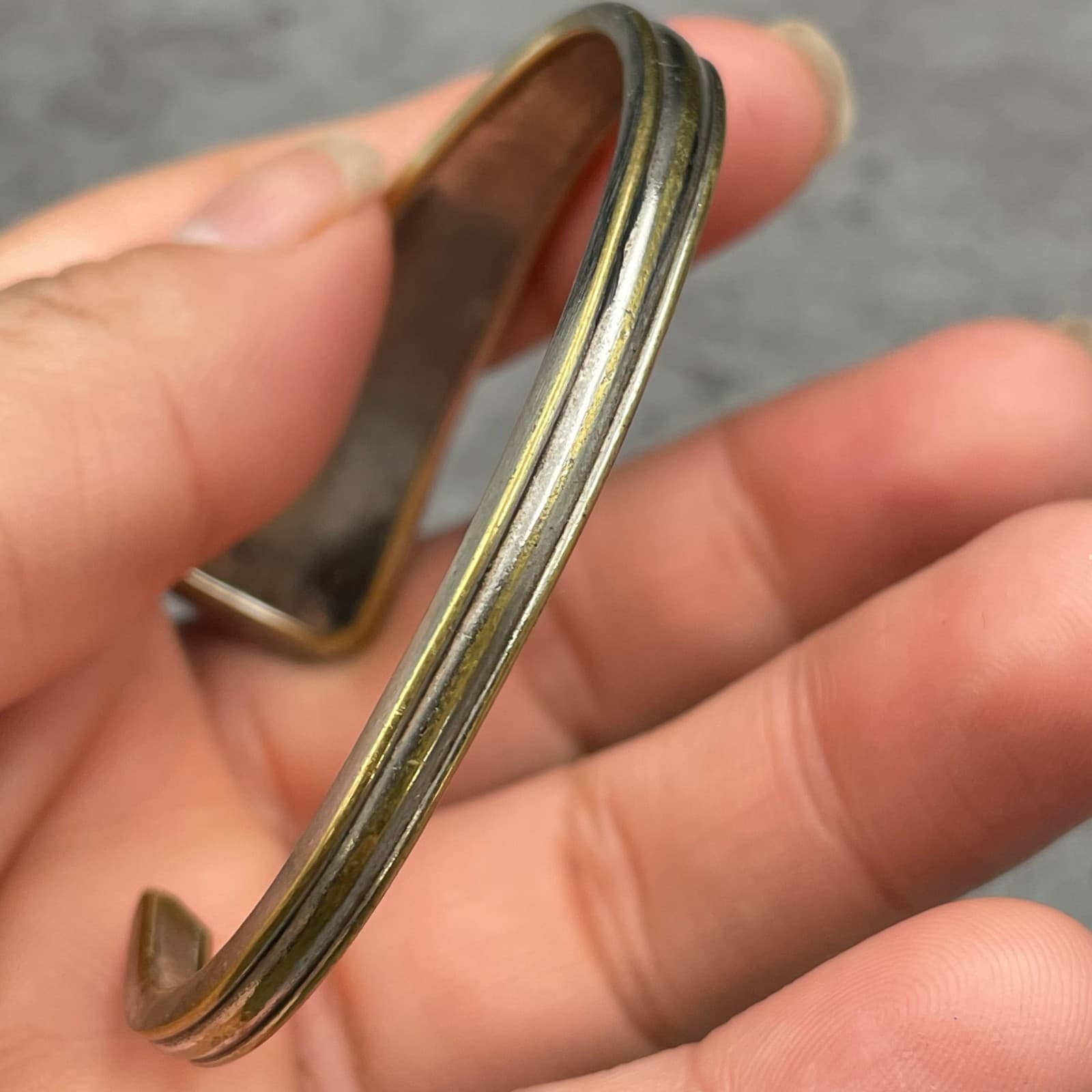 Vintage E&JB Two-Tone Classic Fashion Retro Metal Art Deco Cuff Slide Bracelet - Thumbnail 7