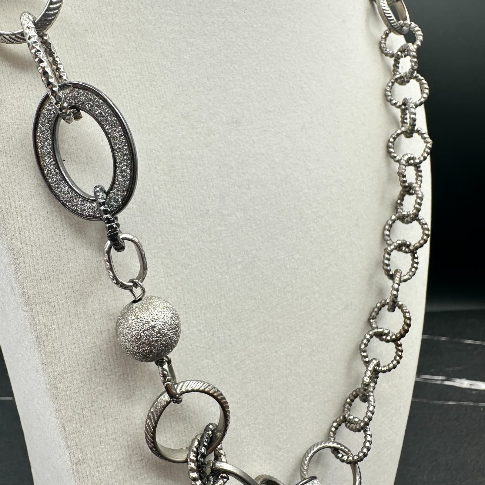 Vintage Silver Tone Chunky Chain Necklace Textured Pave Links Choker Style 19 in - Thumbnail 5