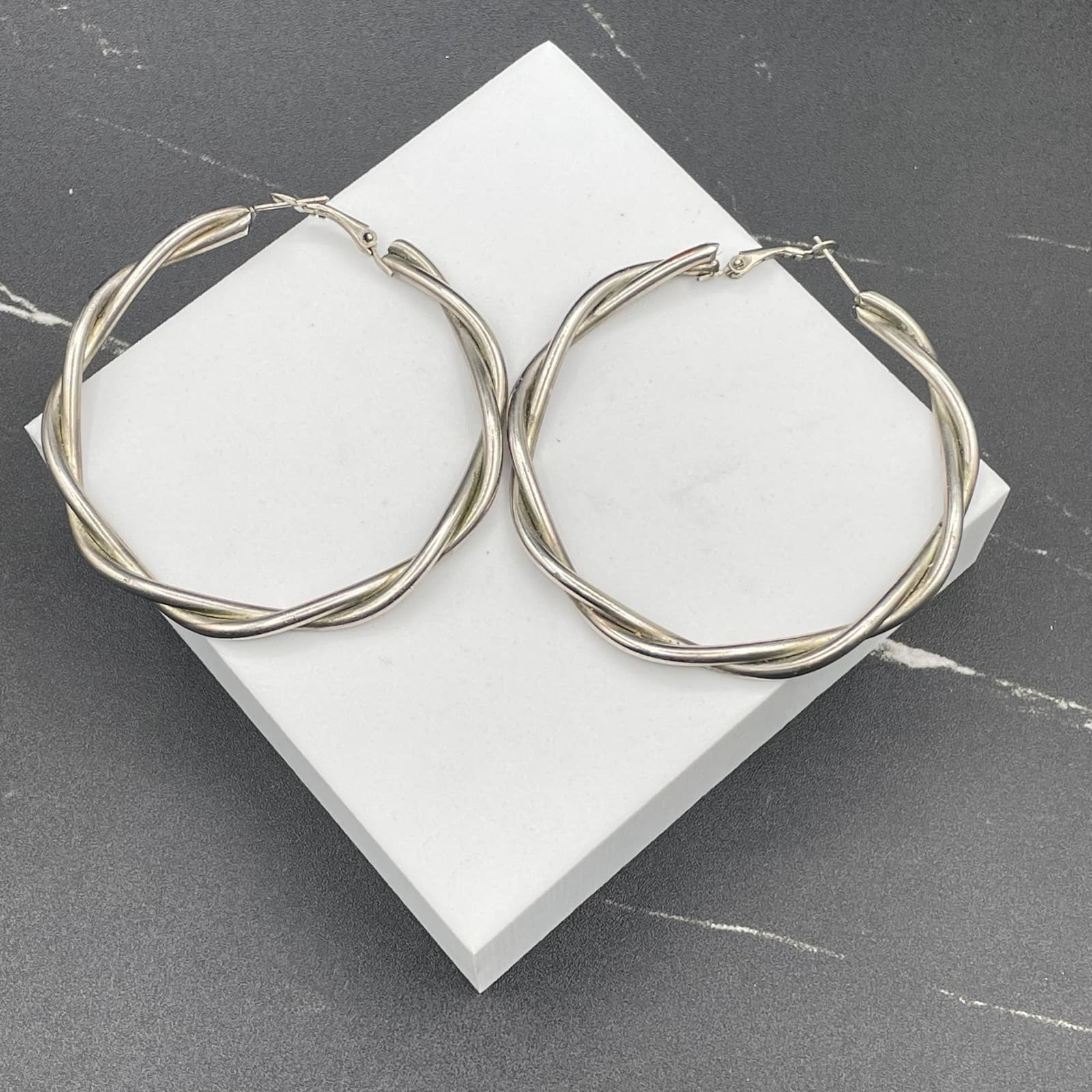 Vintage Retro Silver-Tone Classic Puff Twist Wrapped Hoop Latch Back Earrings - Thumbnail 6