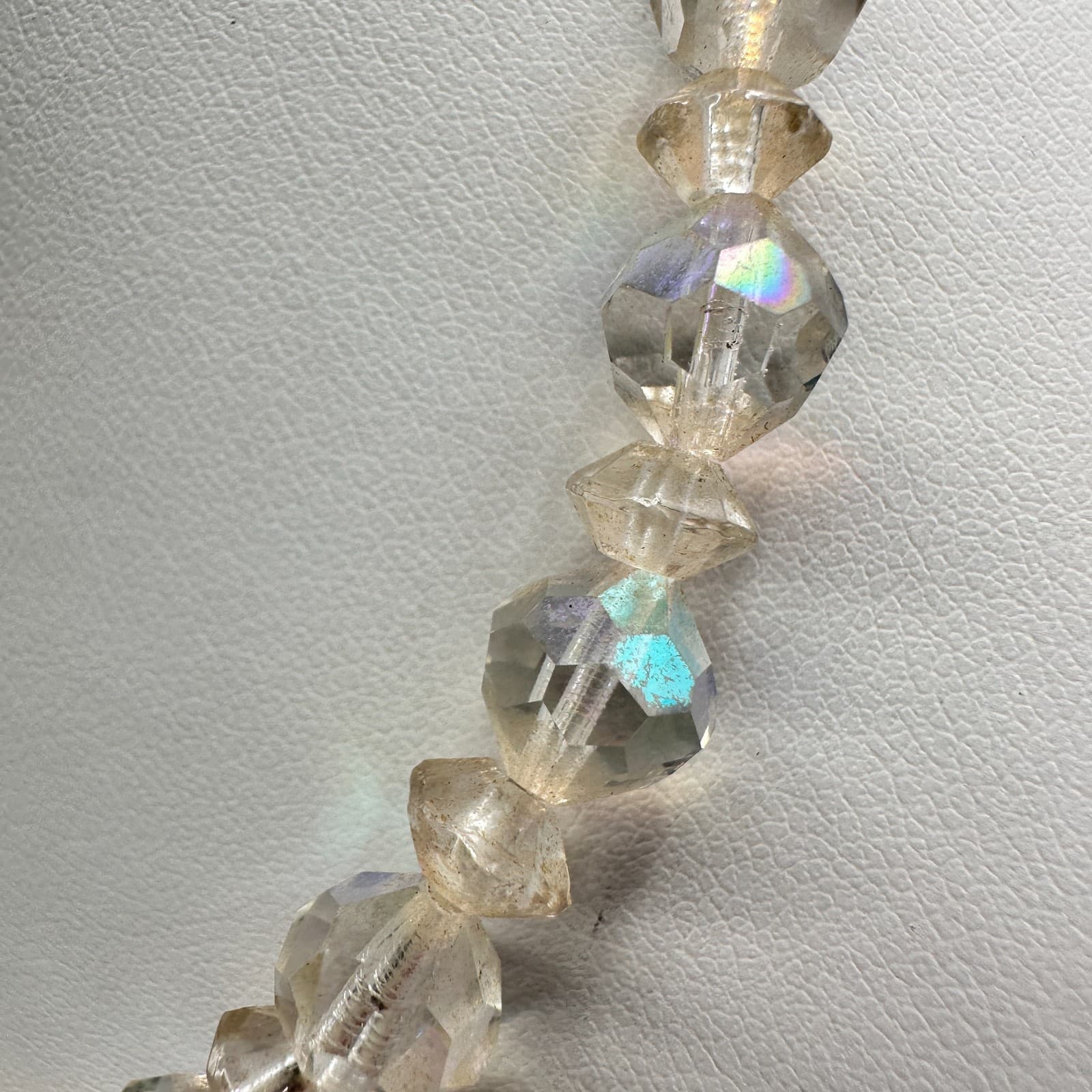 Vintage 80s Faceted AB Bead Graduated Choker Necklace Retro Jewelry - Thumbnail 7