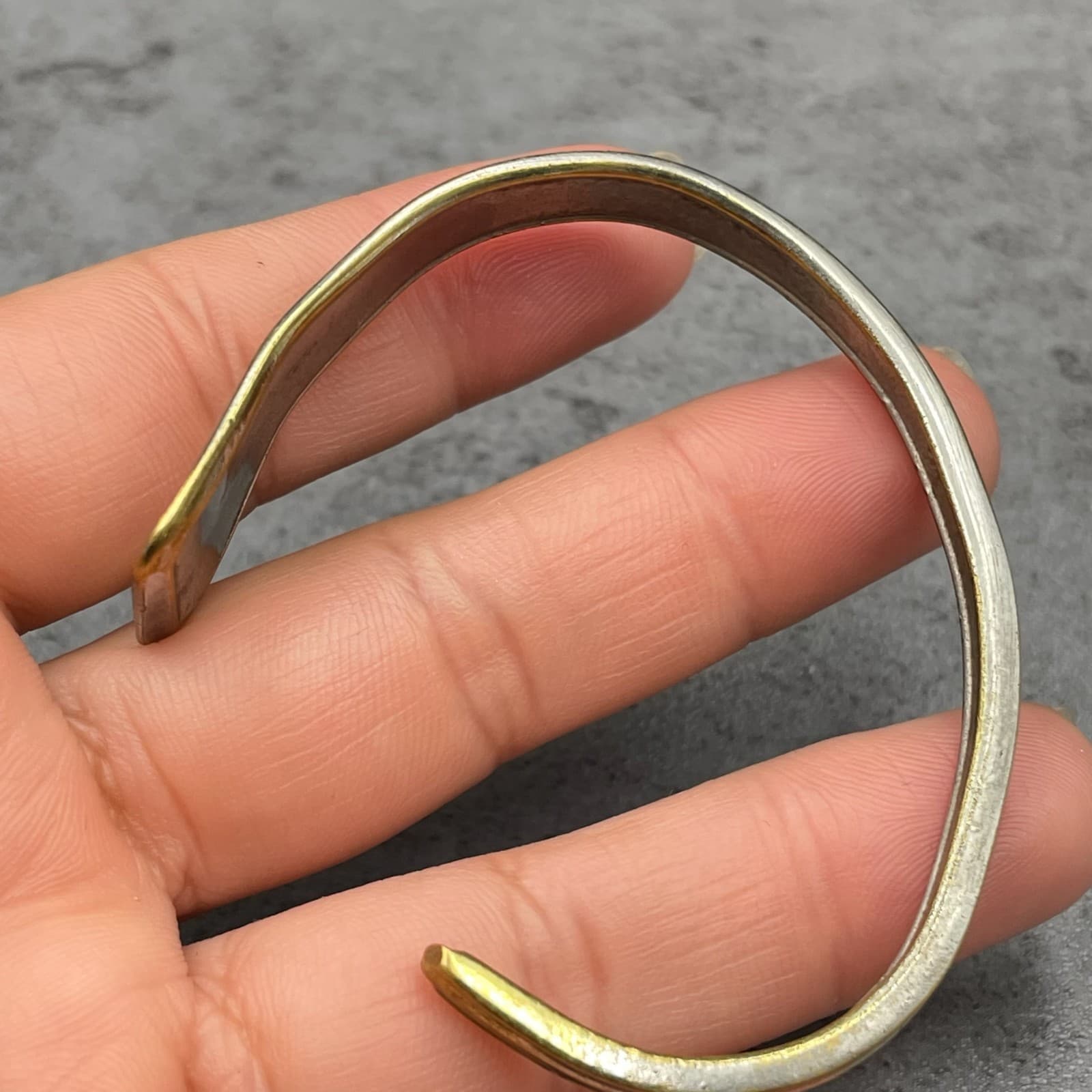 Vintage E&JB Two-Tone Classic Fashion Retro Metal Art Deco Cuff Slide Bracelet - Thumbnail 6