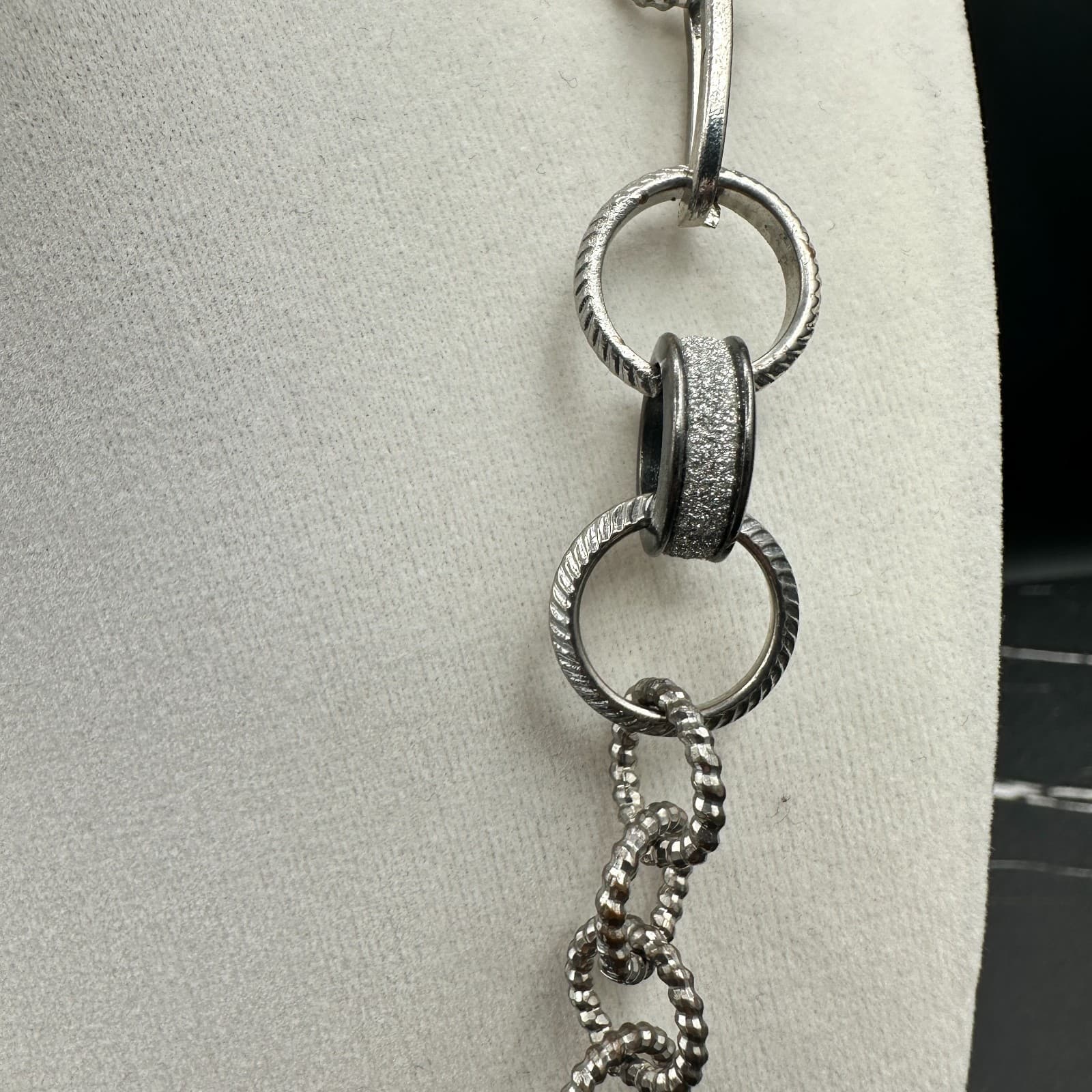 Vintage Silver Tone Chunky Chain Necklace Textured Pave Links Choker Style 19 in - Thumbnail 8