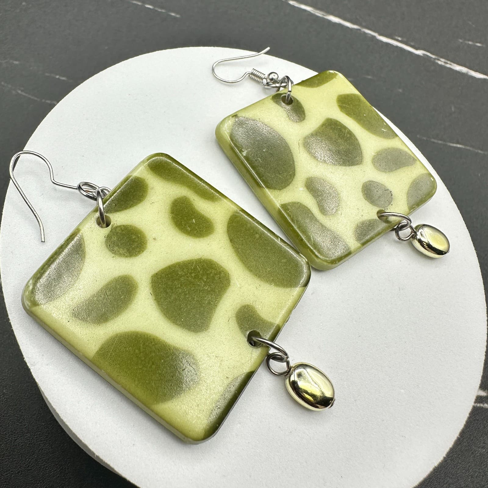 VTG Green Abstract Square Dangle Earrings Retro Plastic Geometric Drop Jewelry - Thumbnail 11