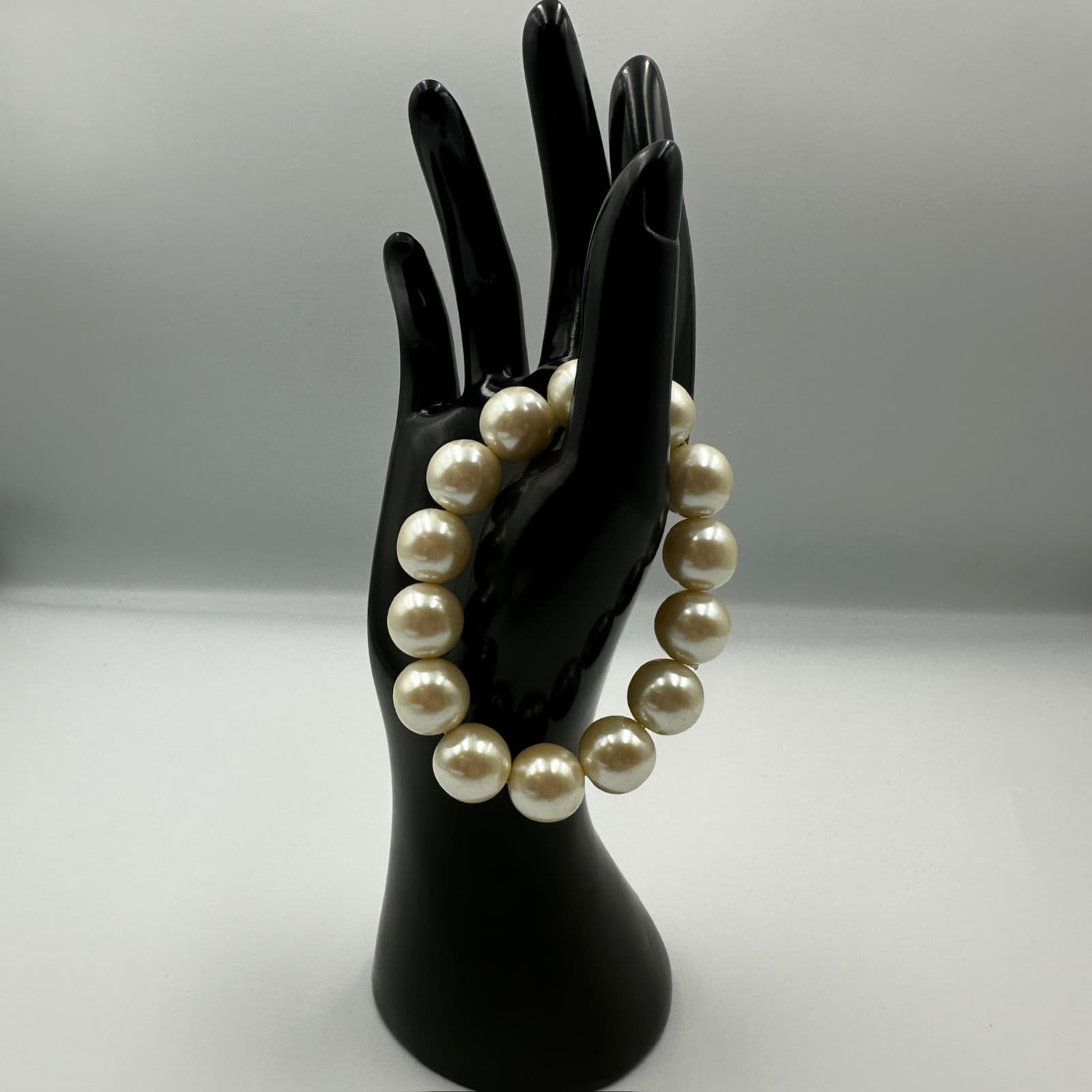 Vintage Chunky Large Faux Pearl Stretch Bracelet Beaded Statement Jewelry Y2K - Thumbnail 2
