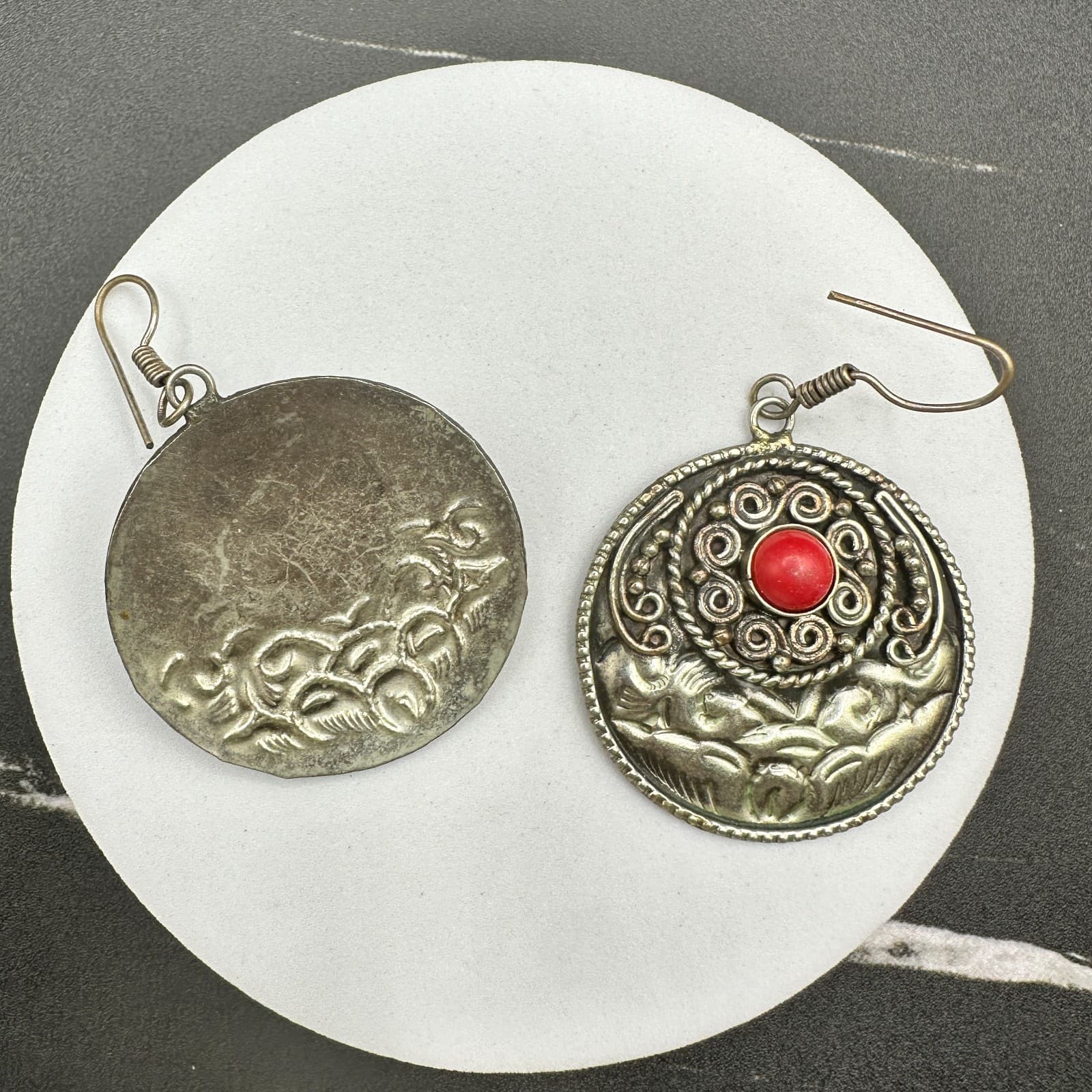 VTG Tibetan Ethnic Dangle Earrings Silver Tone Metal Red Stone Filigree Round - Thumbnail 8