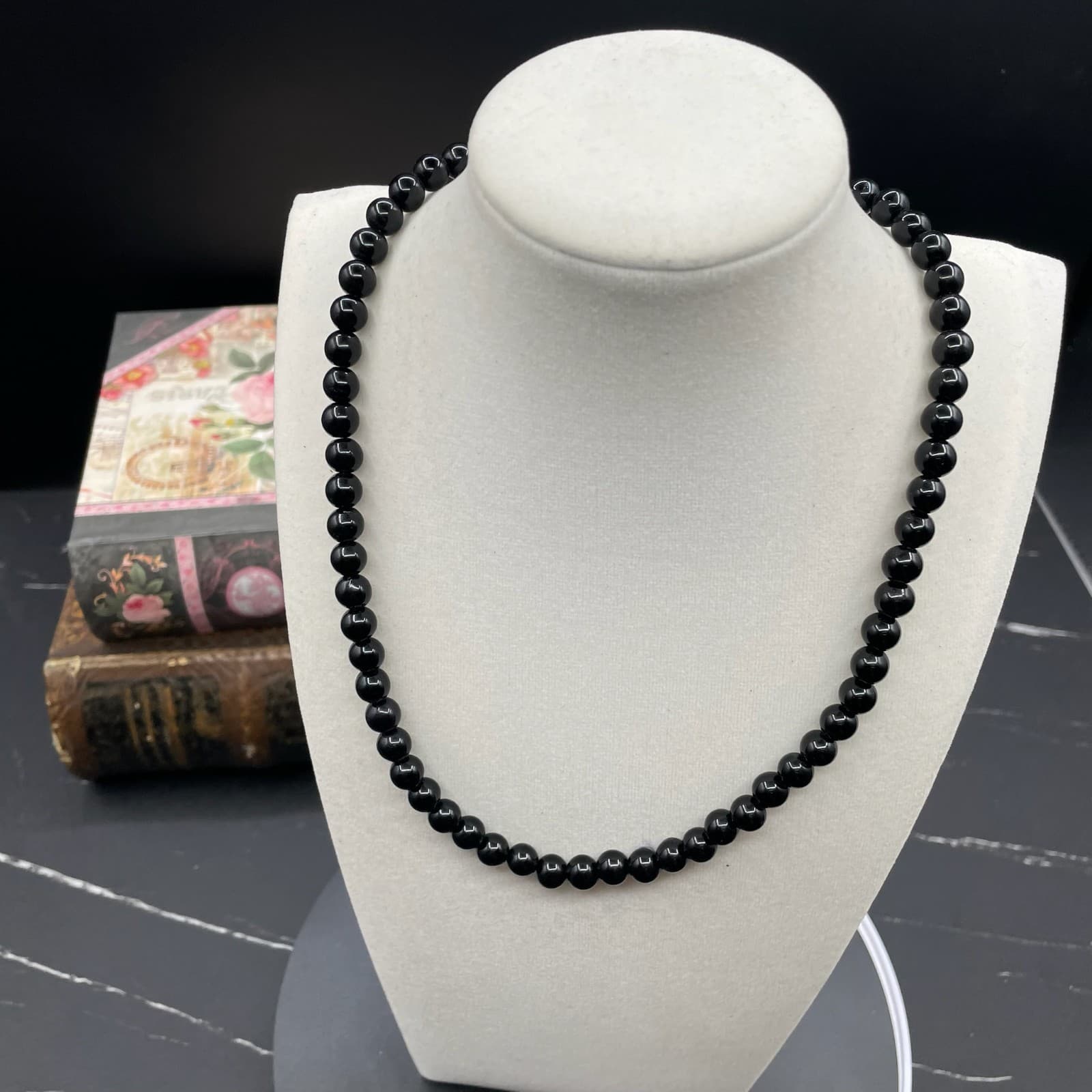 Vintage Black Classic Fashion Onyx Round Beaded Statement Lobster Necklace - Thumbnail 4