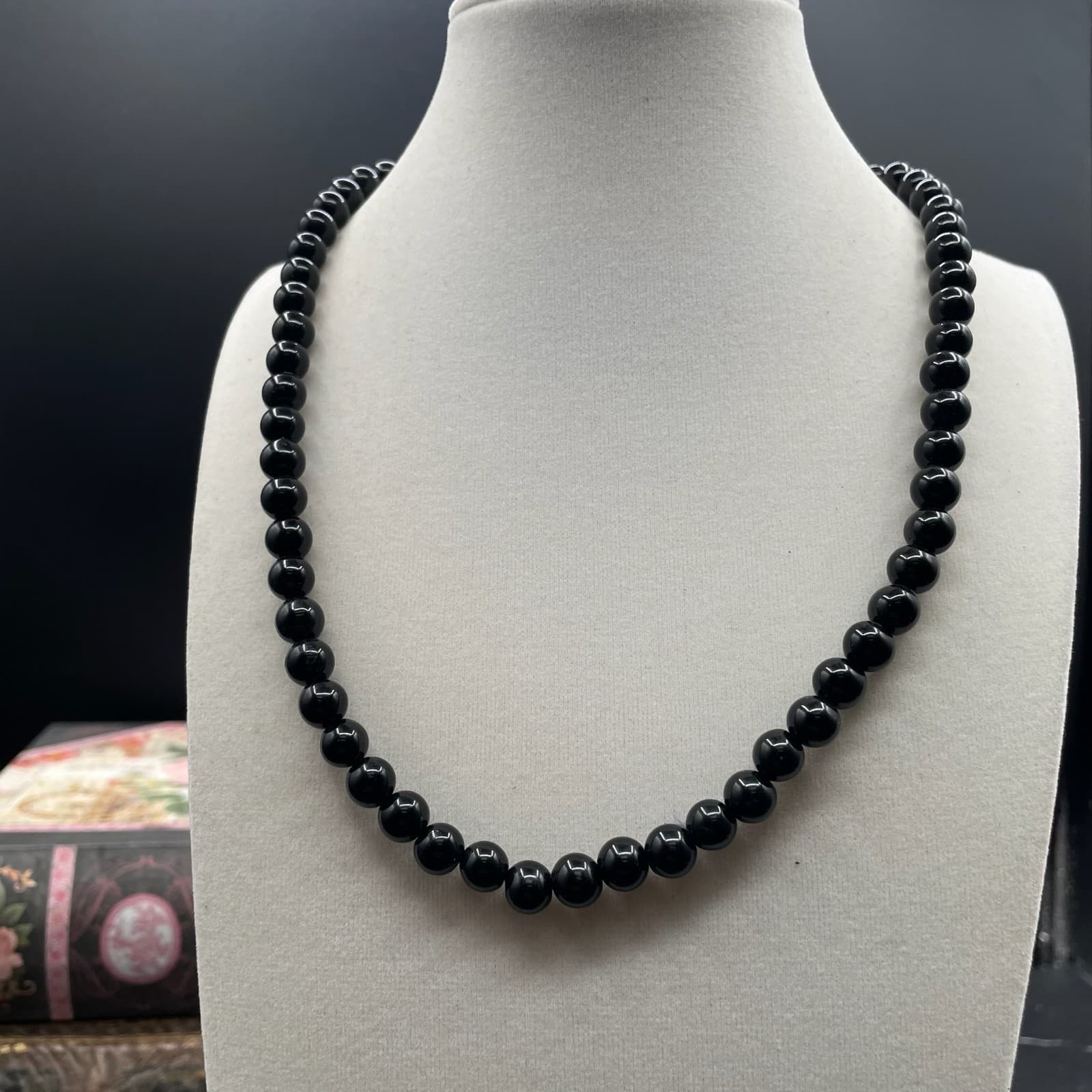 Vintage Black Classic Fashion Onyx Round Beaded Statement Lobster Necklace - Thumbnail 2