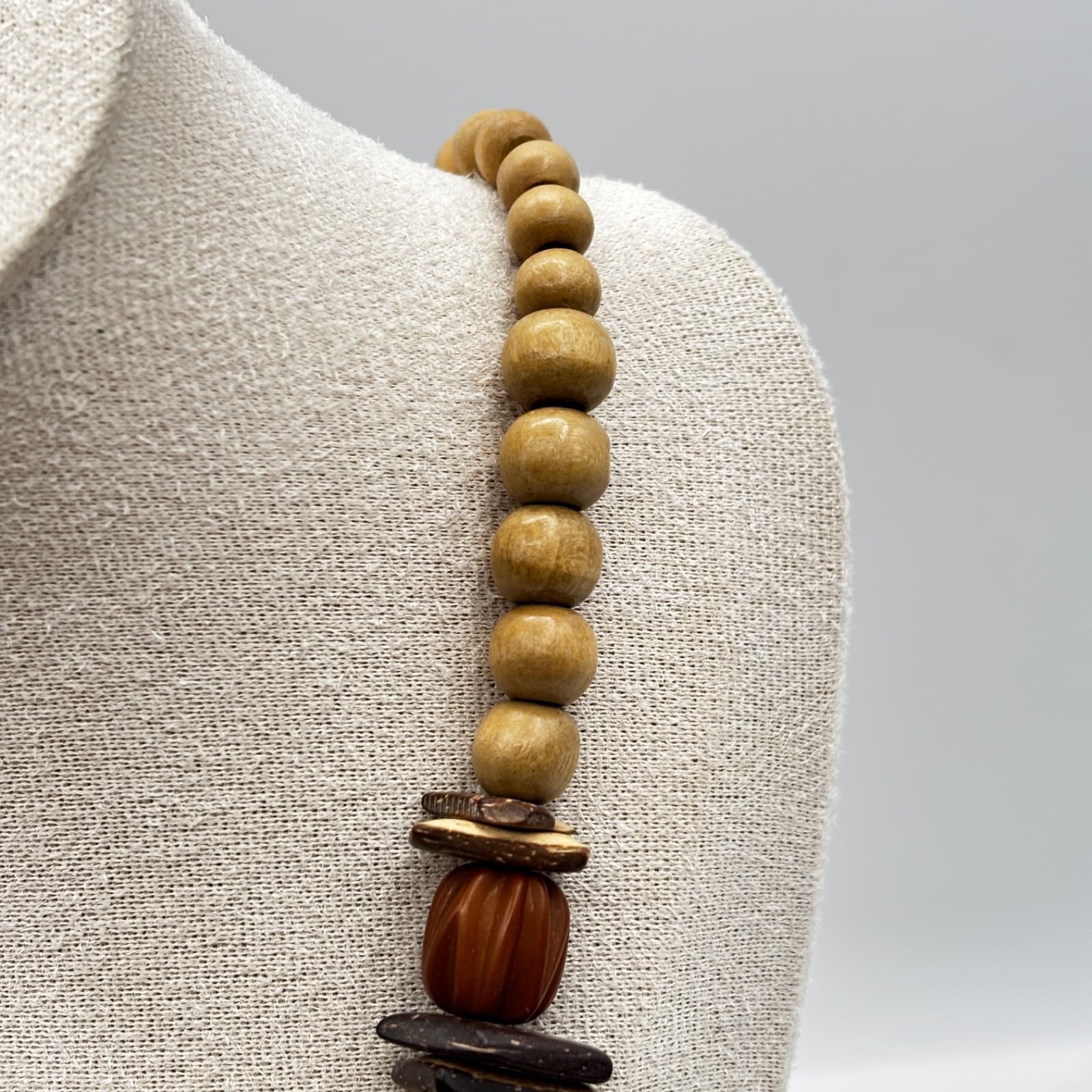 Vintage Chunky Wood Beaded Necklace Brown Amber Tribal Boho Statement - Thumbnail 4