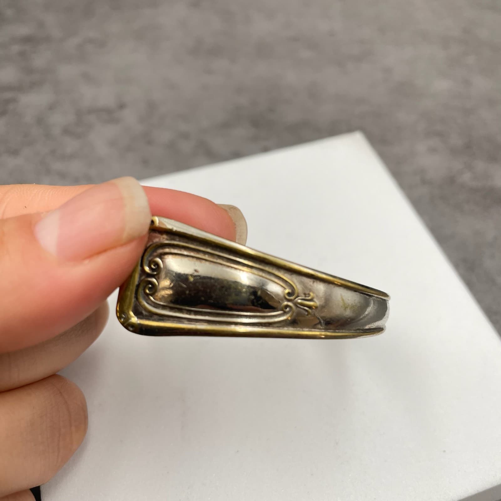 Vintage E&JB Two-Tone Classic Fashion Retro Metal Art Deco Cuff Slide Bracelet - Thumbnail 3