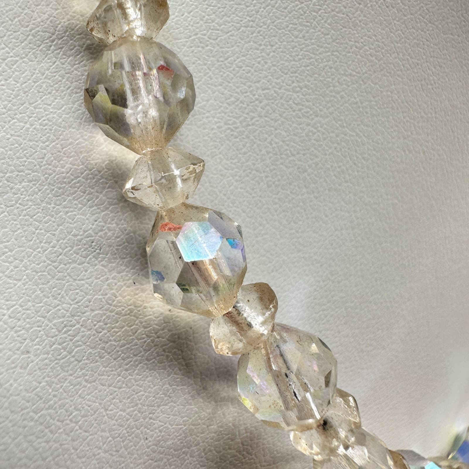 Vintage 80s Faceted AB Bead Graduated Choker Necklace Retro Jewelry - Thumbnail 5