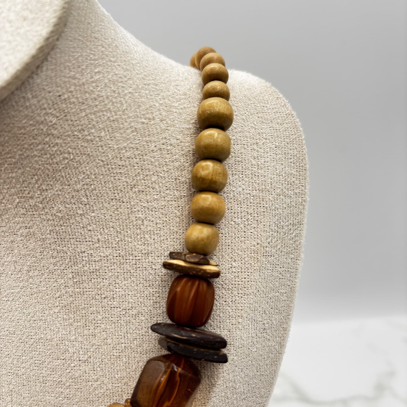 Vintage Chunky Wood Beaded Necklace Brown Amber Tribal Boho Statement - Thumbnail 3