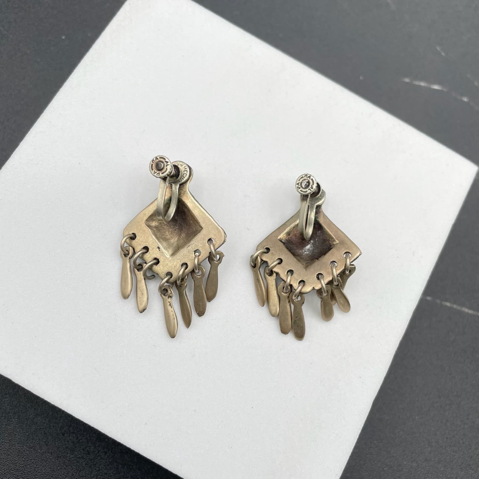 Vintage Brass-Tone Tribal Filigree Art Fringe Hem Dangle Screw Back Earrings - Thumbnail 3