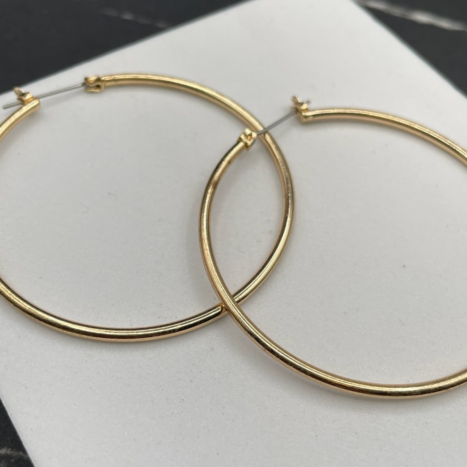 Vintage Gold-Tone Classic Retro Fashion Thin Single Hoop Latch Back Earrings - Thumbnail 4