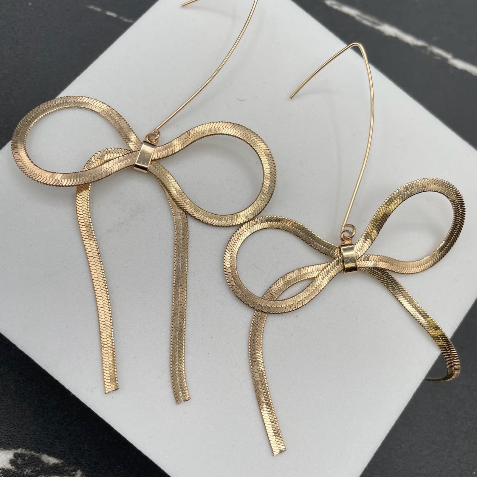 Classic Gold-Tone Fashion Herringbone Snake Chain Bow Drop French Hook Earrings - Thumbnail 6