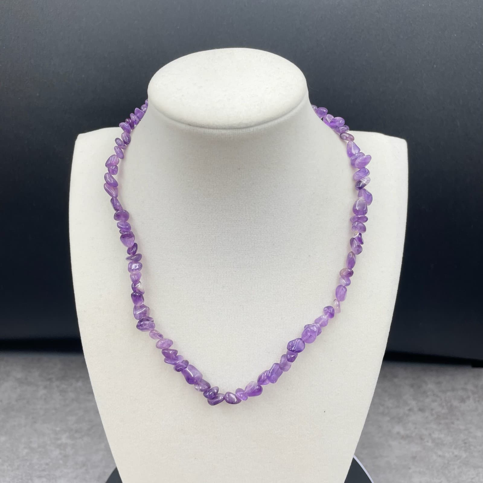 Vintage Purple Classic Fashion Handmade Gold-Tone Clasp Amethyst Chip Necklace - Image 1