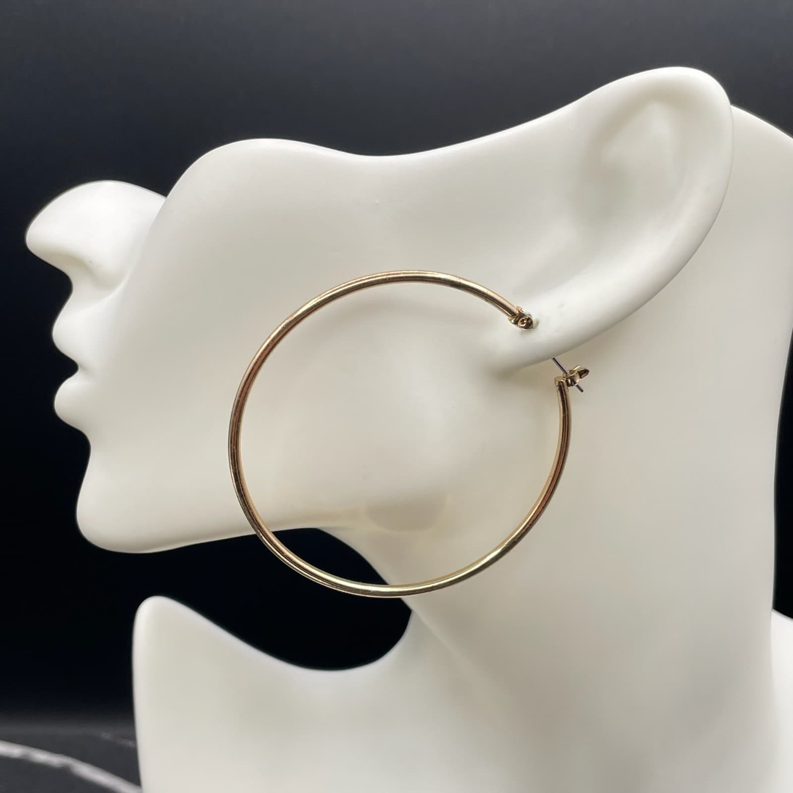 Vintage Gold-Tone Classic Retro Fashion Thin Single Hoop Latch Back Earrings - Image 1