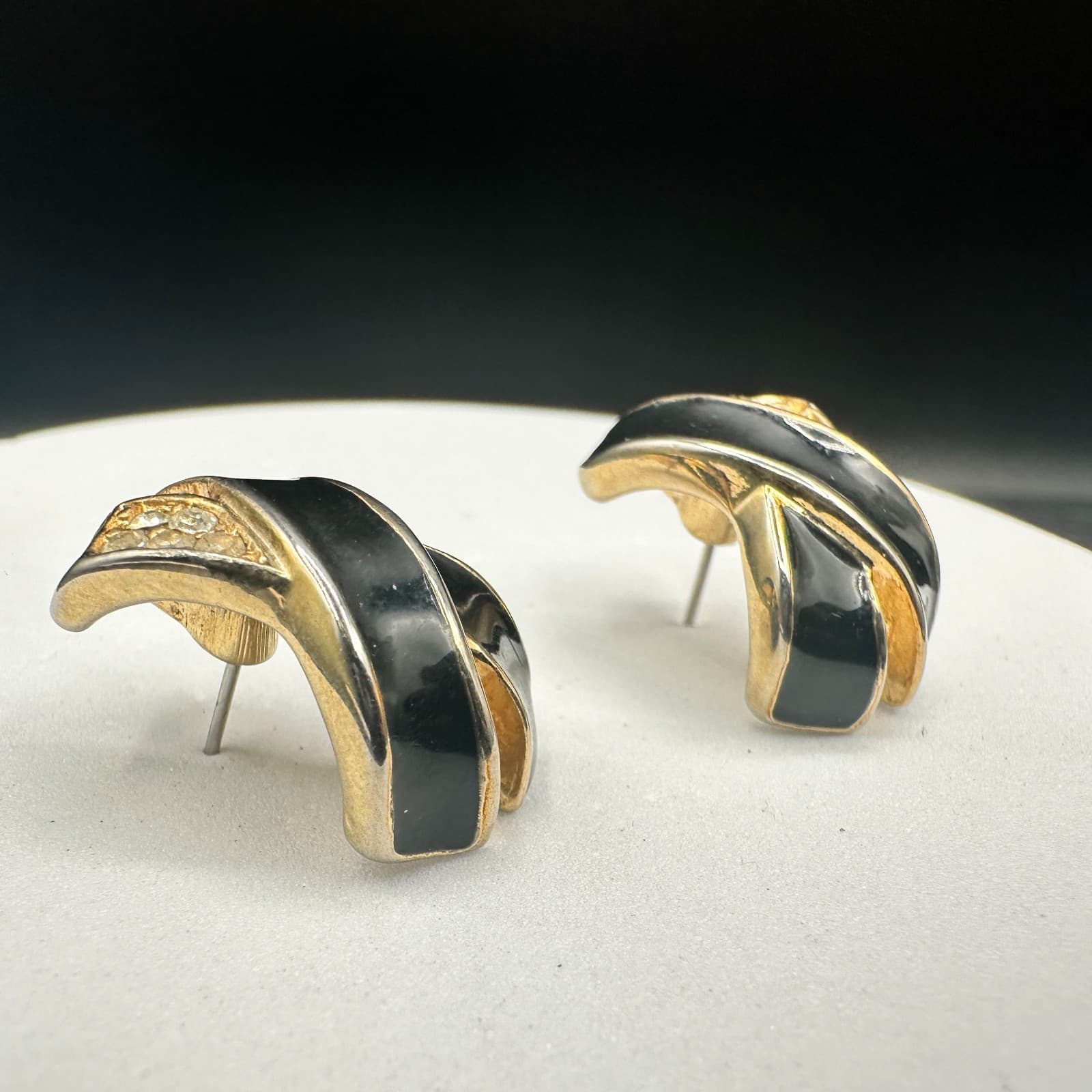 Vintage 80s Black Enamel Clear Rhinestone X Clip-on Earrings Gold Tone Jewelry - Thumbnail 3