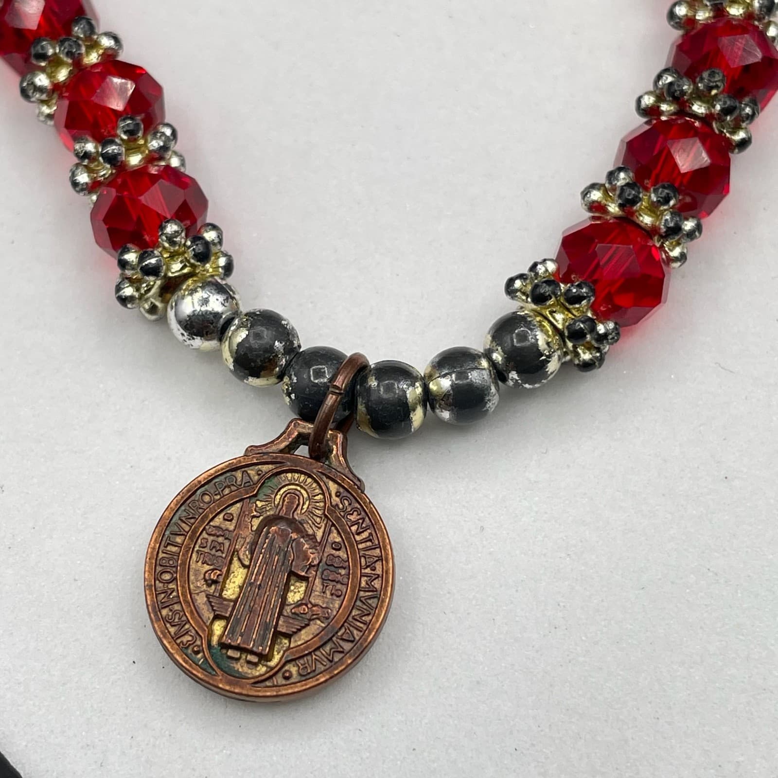 Traditional Red Faceted Glass Virgen De Guadalupe Saint Benedict Beaded Bracelet - Thumbnail 5