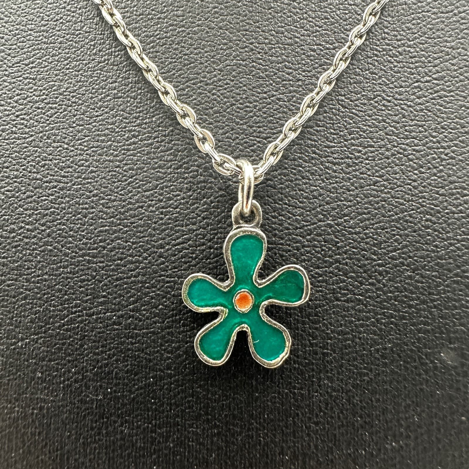 Vintage Green Enamel Flower Pendant Necklace Silver Tone Dainty Jewelry - Thumbnail 2