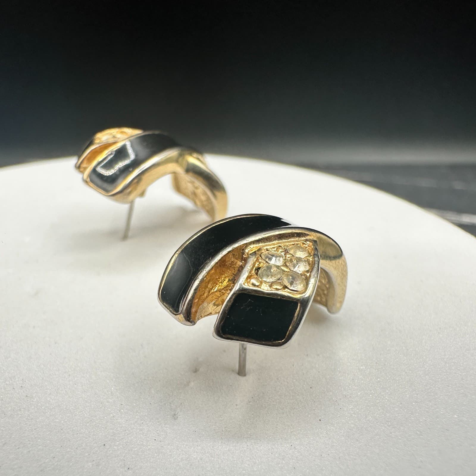 Vintage 80s Black Enamel Clear Rhinestone X Clip-on Earrings Gold Tone Jewelry - Thumbnail 5