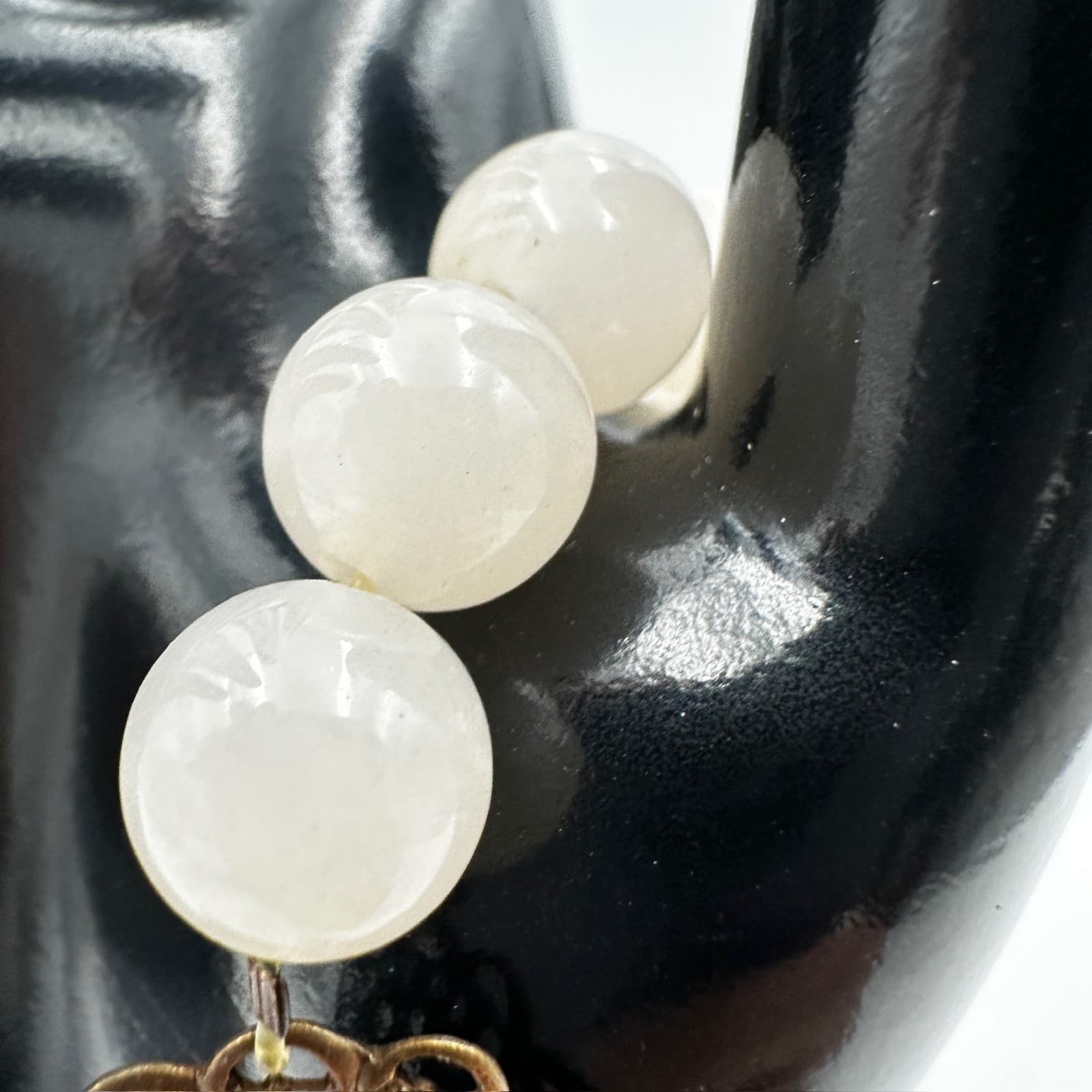 Vintage White Polished Quartz Beaded Stretch Floral Filigree Charm Pendant - Thumbnail 6