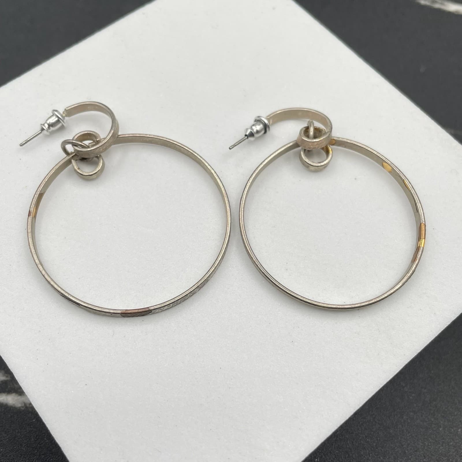 Contemporary Silver-Tone Classic Pebbled Multi-Link Geometric Hoop Drop Earrings - Thumbnail 3