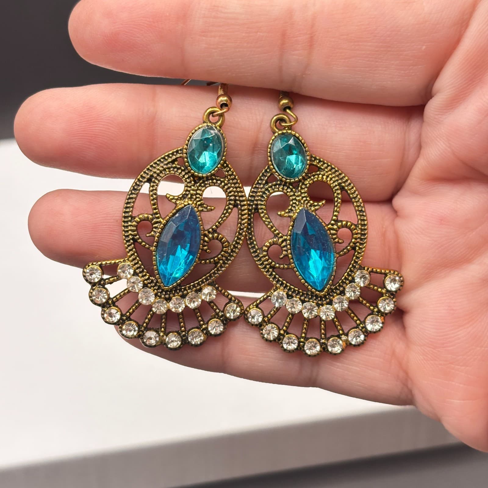 Vintage Y2K Brass Tone Dangle Earrings Blue Clear Rhinestone Filigree Women's - Thumbnail 9