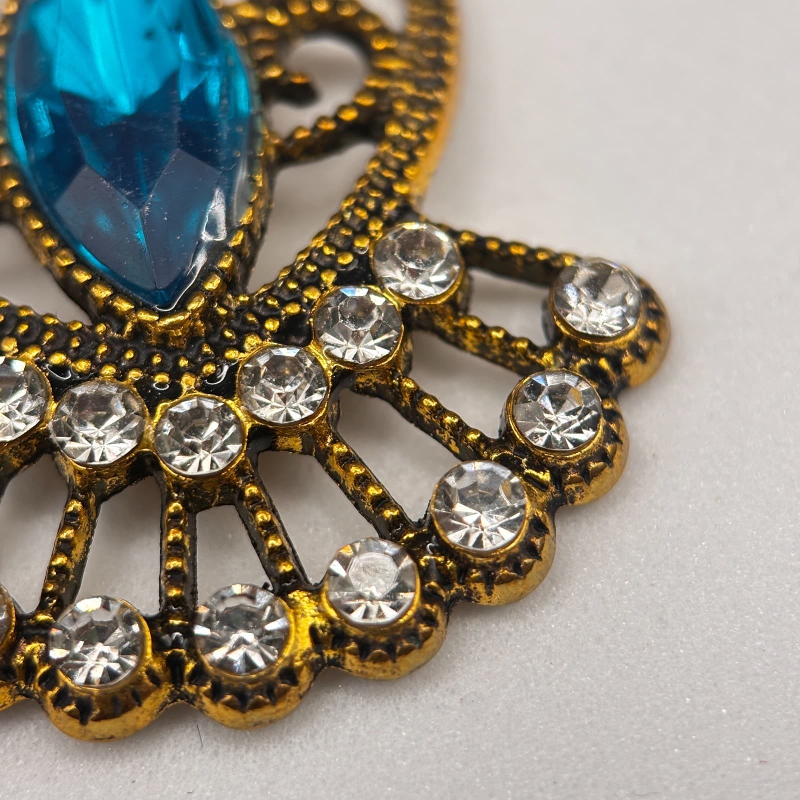 Vintage Y2K Brass Tone Dangle Earrings Blue Clear Rhinestone Filigree Women's - Thumbnail 5