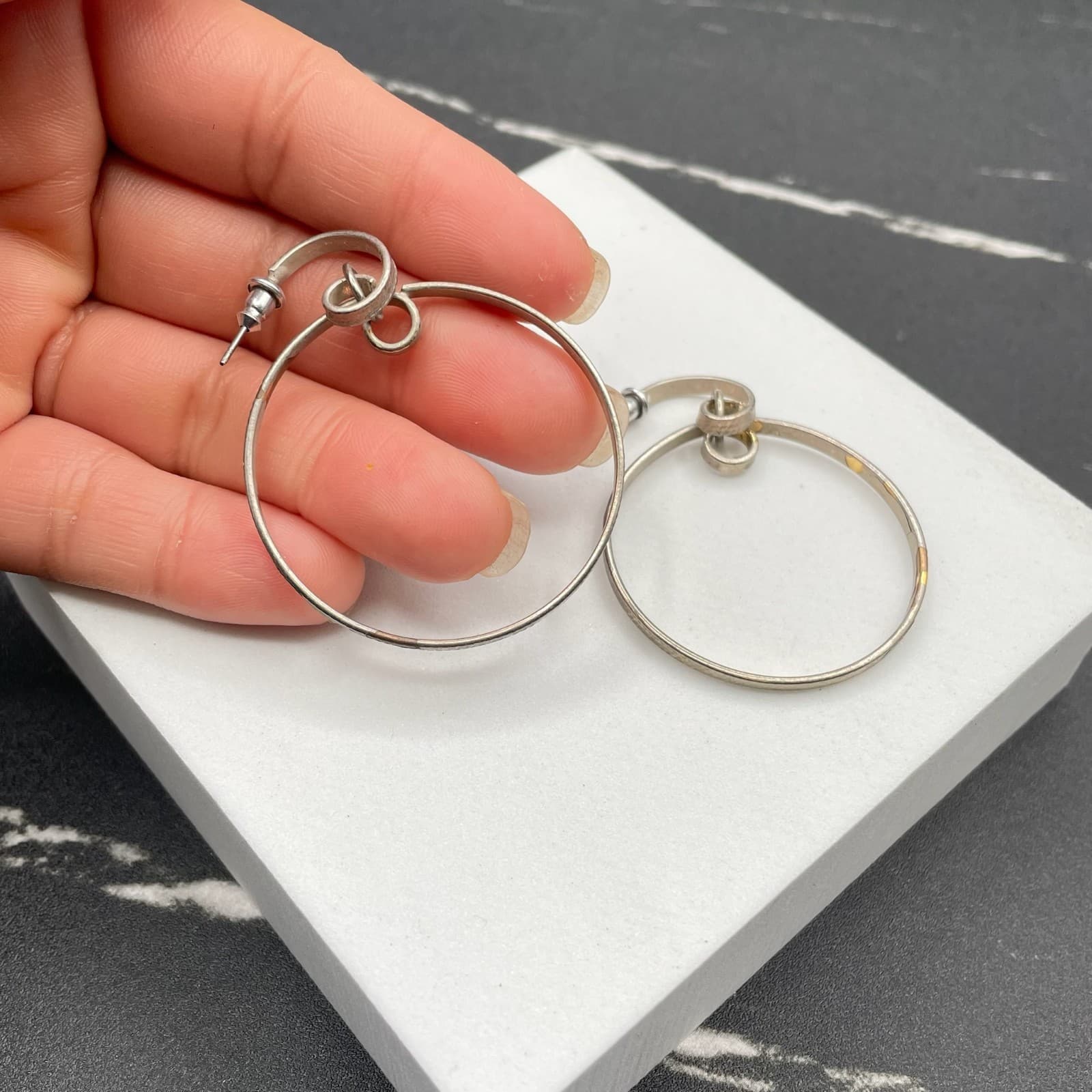 Contemporary Silver-Tone Classic Pebbled Multi-Link Geometric Hoop Drop Earrings - Thumbnail 5