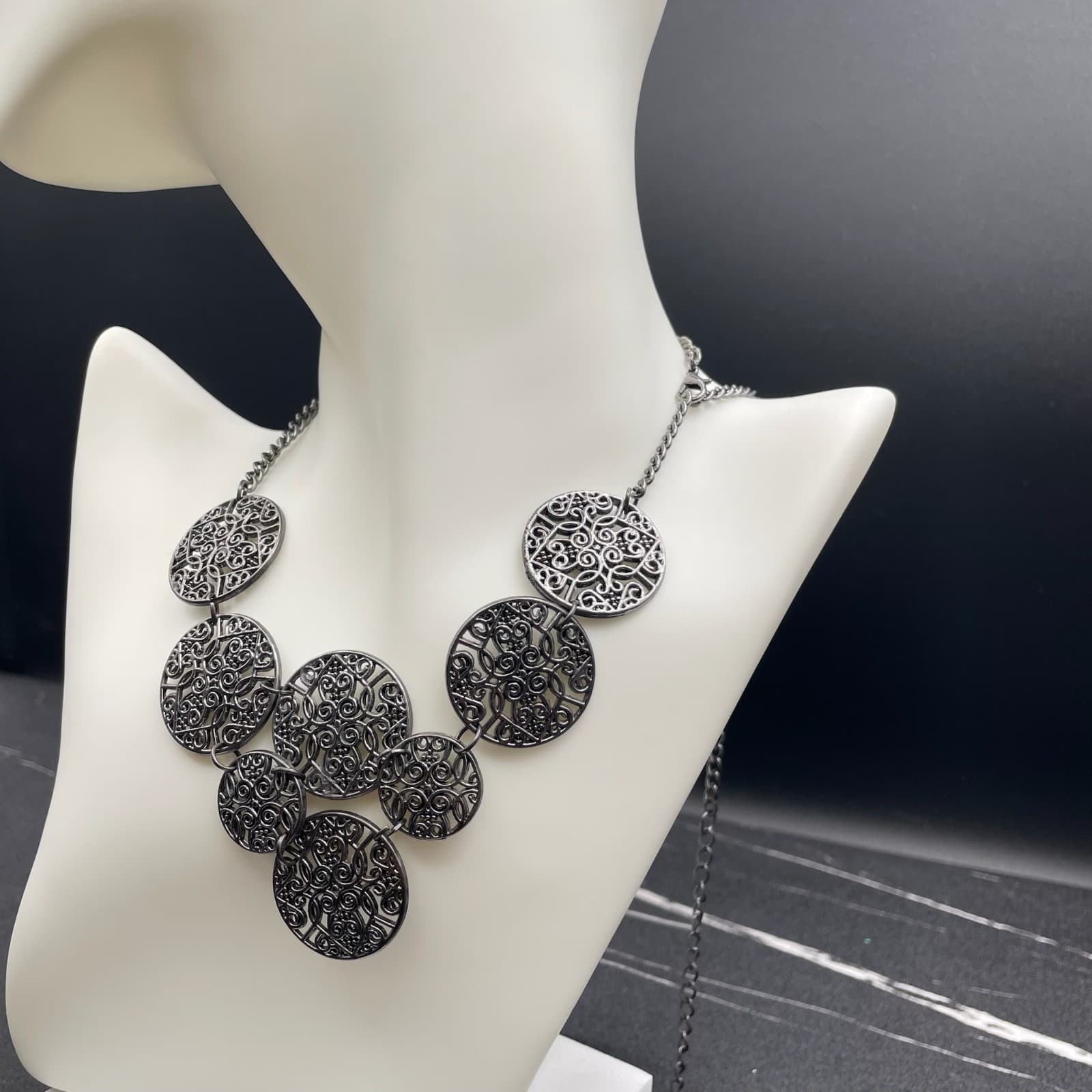 Classic Silver-Tone Curb Chain Filigree Medallion Bib Statement Lobster Necklace - Thumbnail 3